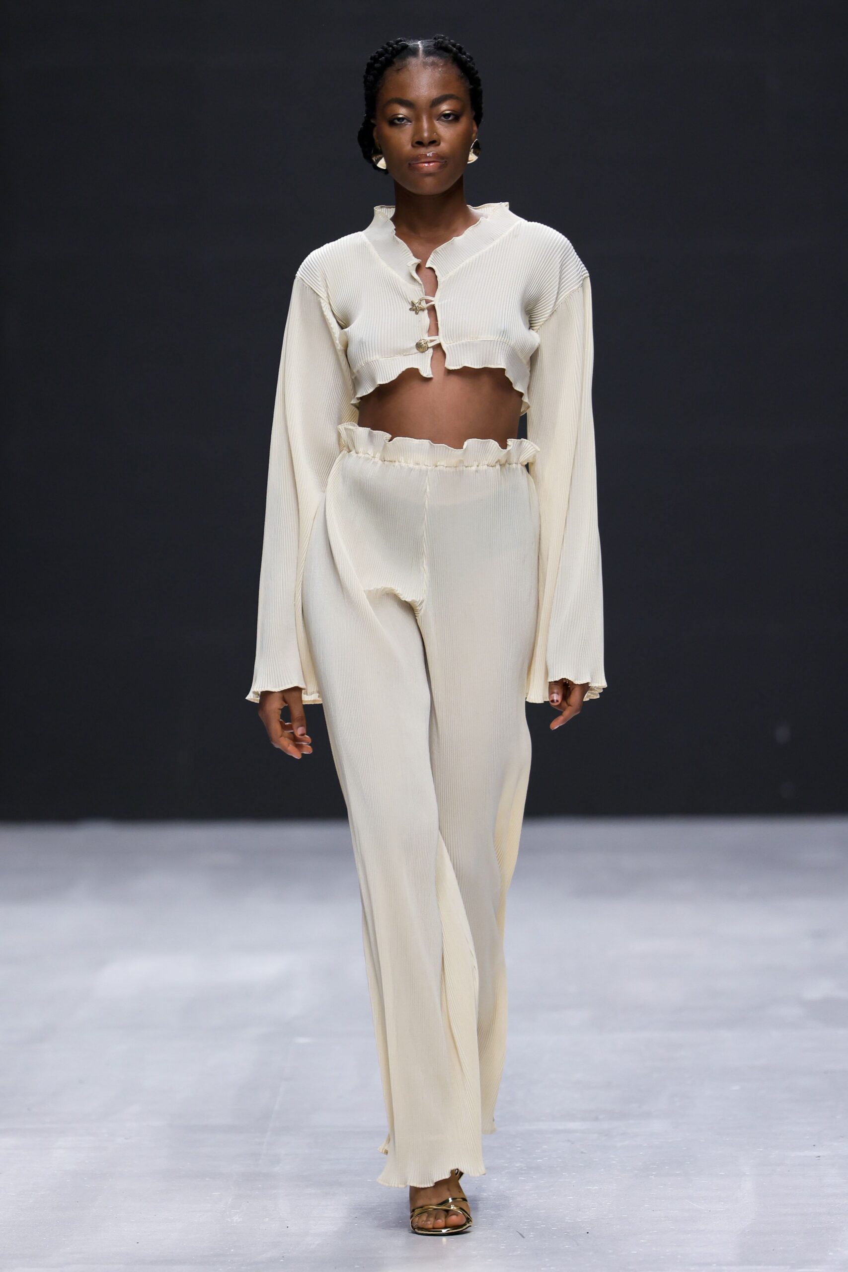 beige cotton long-sleeve collared fitted ruffled cropped crop-top