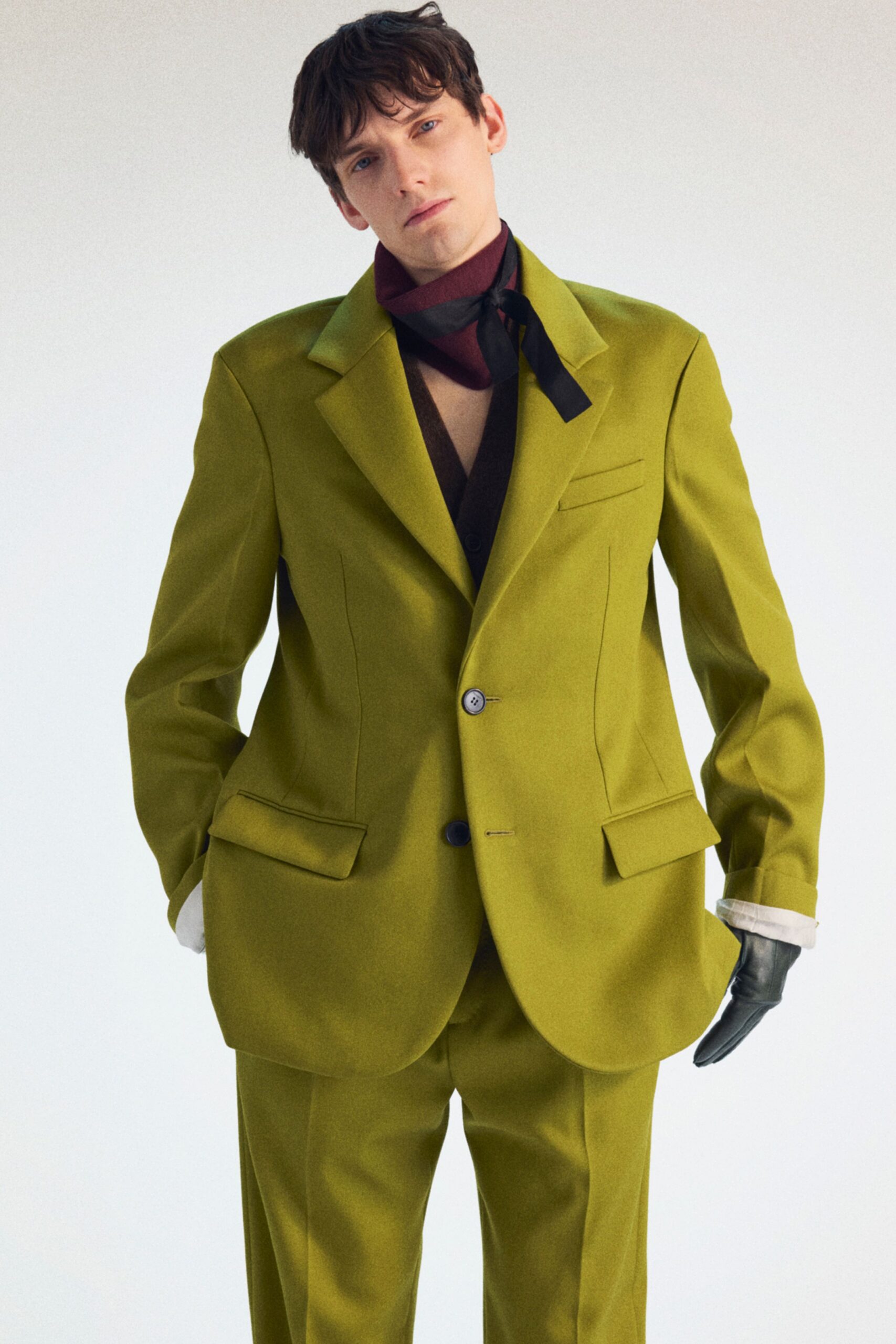green wool long-sleeve collared tailored buttoned suit