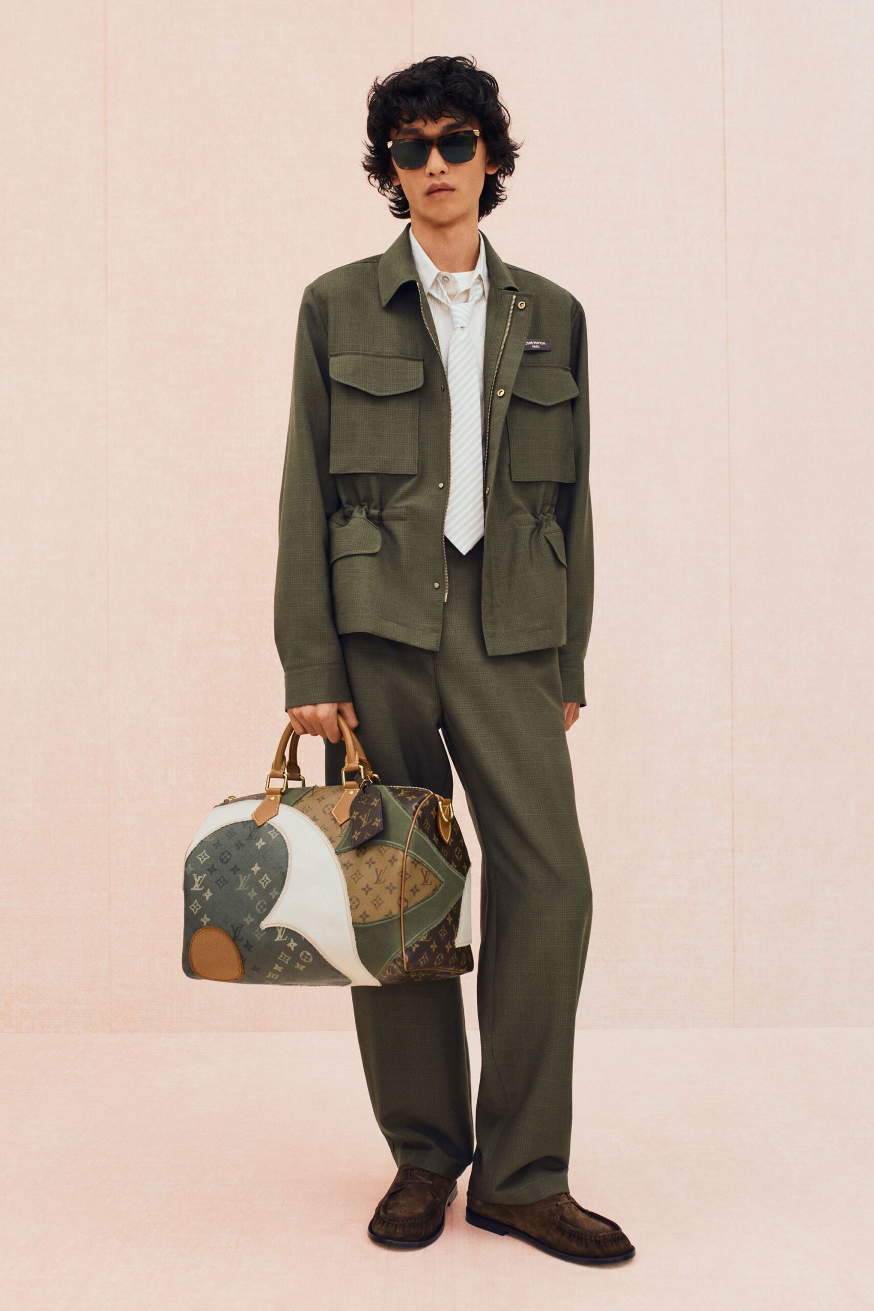green cotton long-sleeve collared relaxed buttoned pockets jacket