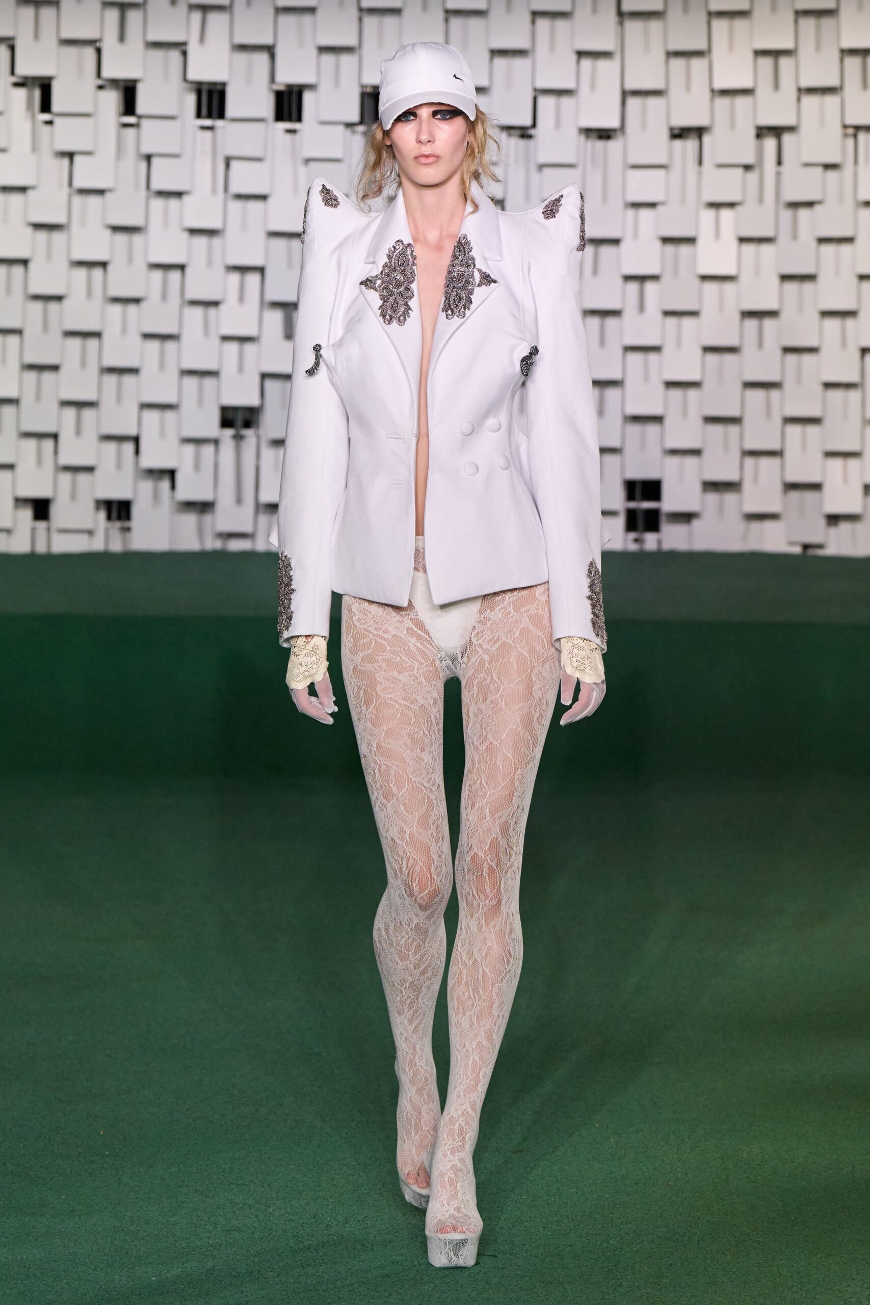 beige lace fitted leggings