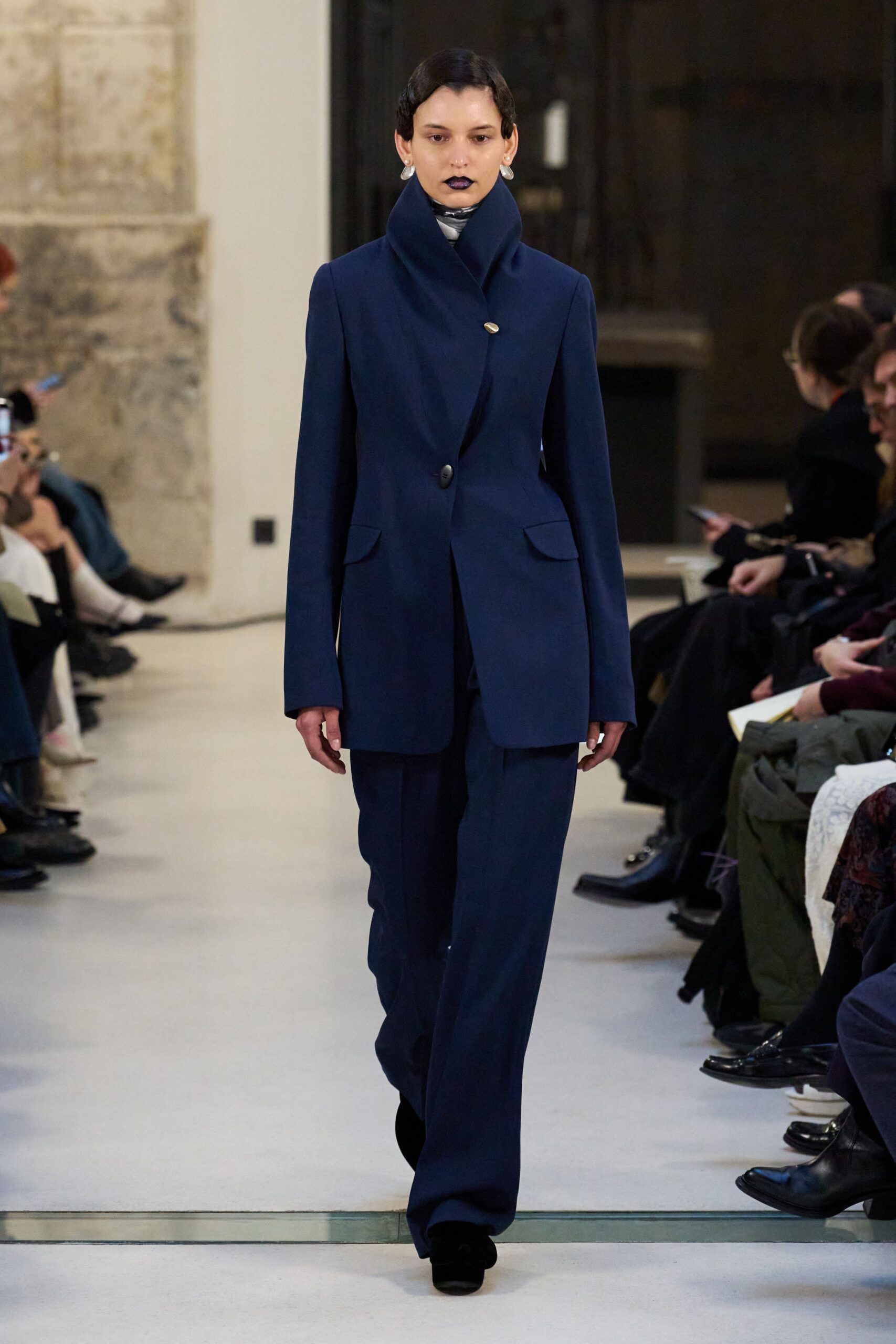 blue wool long-sleeve collared tailored buttoned suit