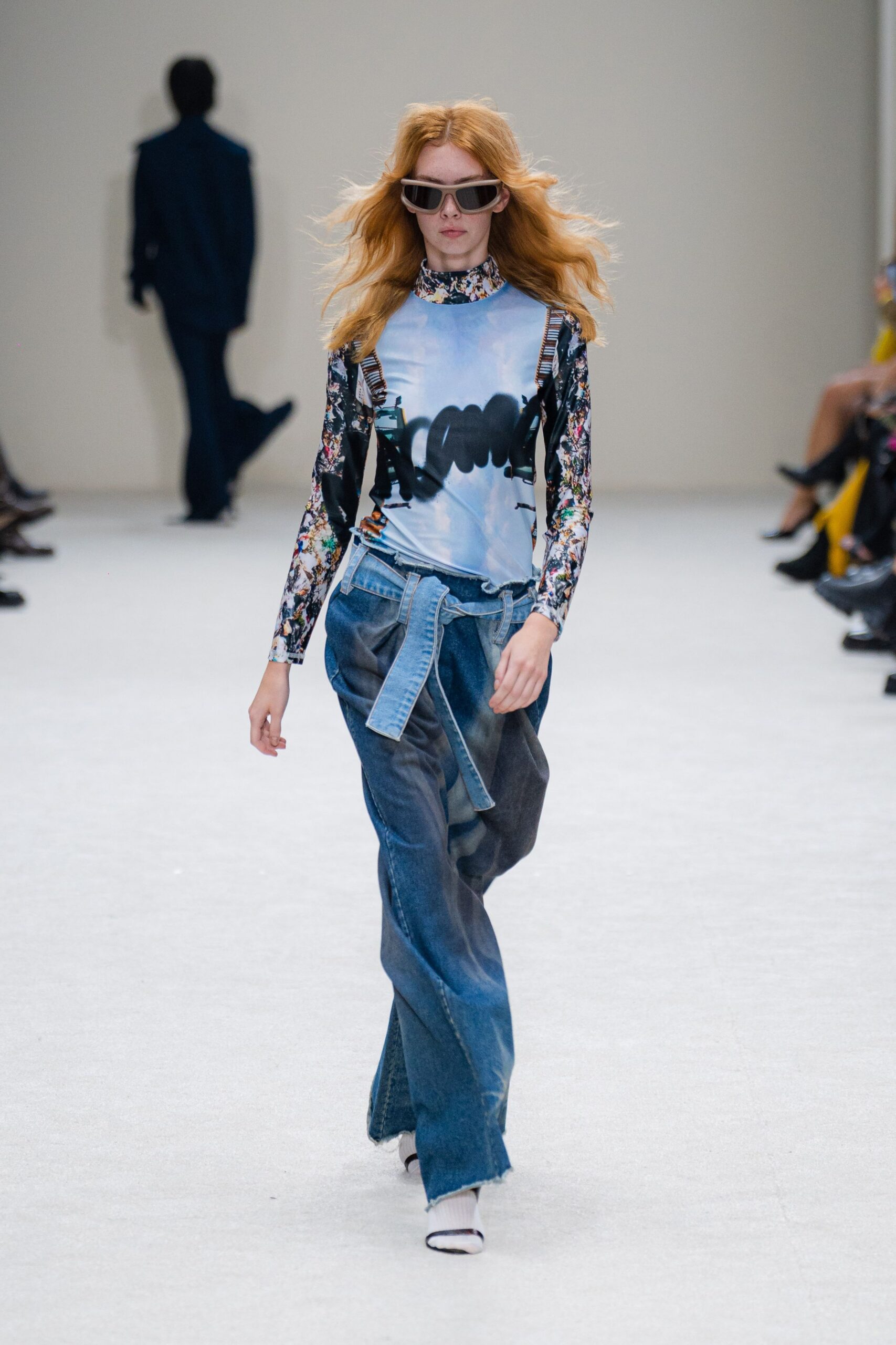 blue cotton long-sleeve high-neck fitted printed top