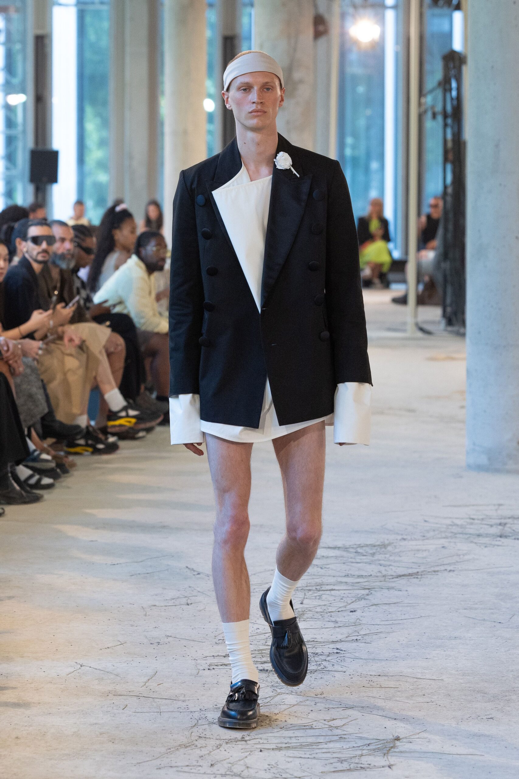 black blazer white shirt shorts
