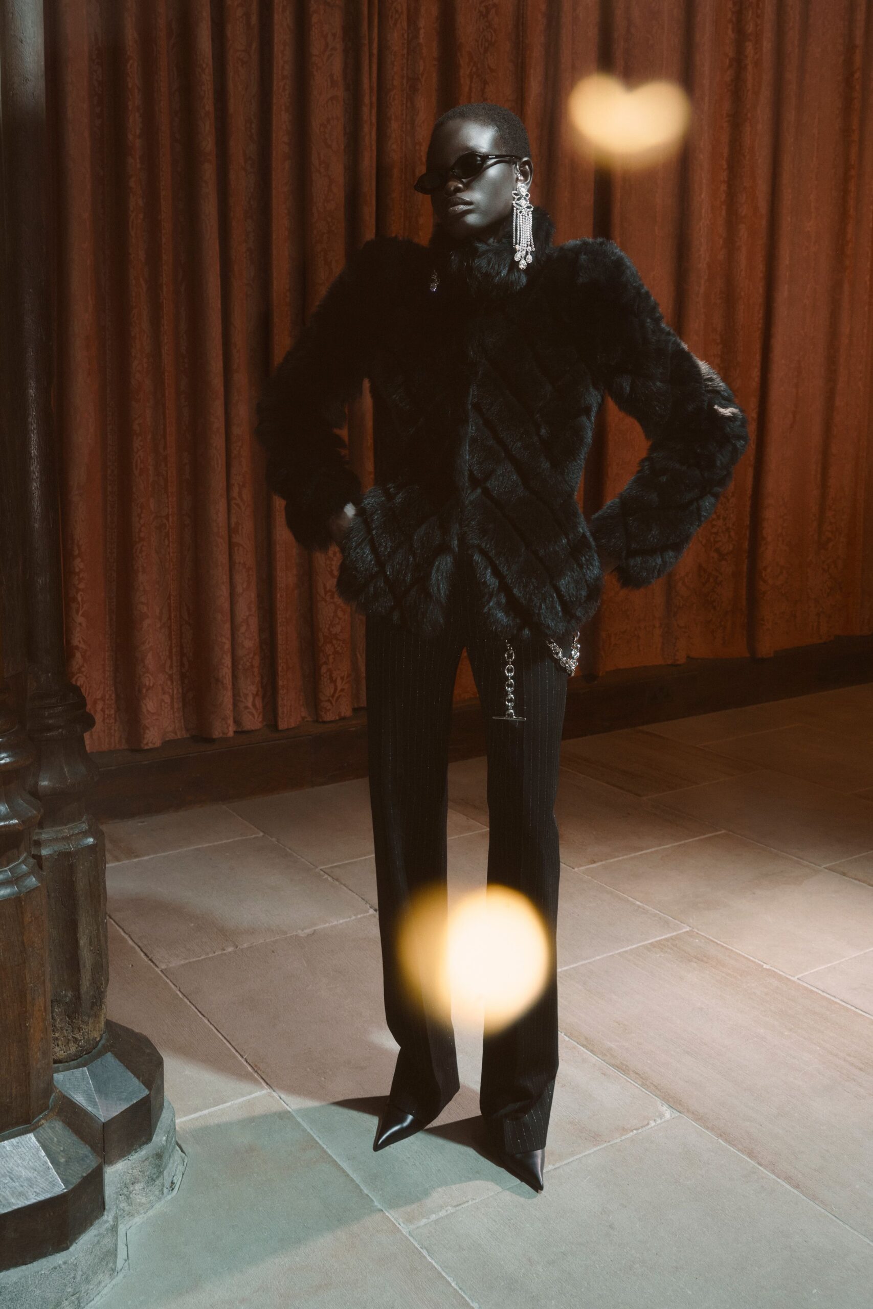 black faux-fur long-sleeve fitted layered coat