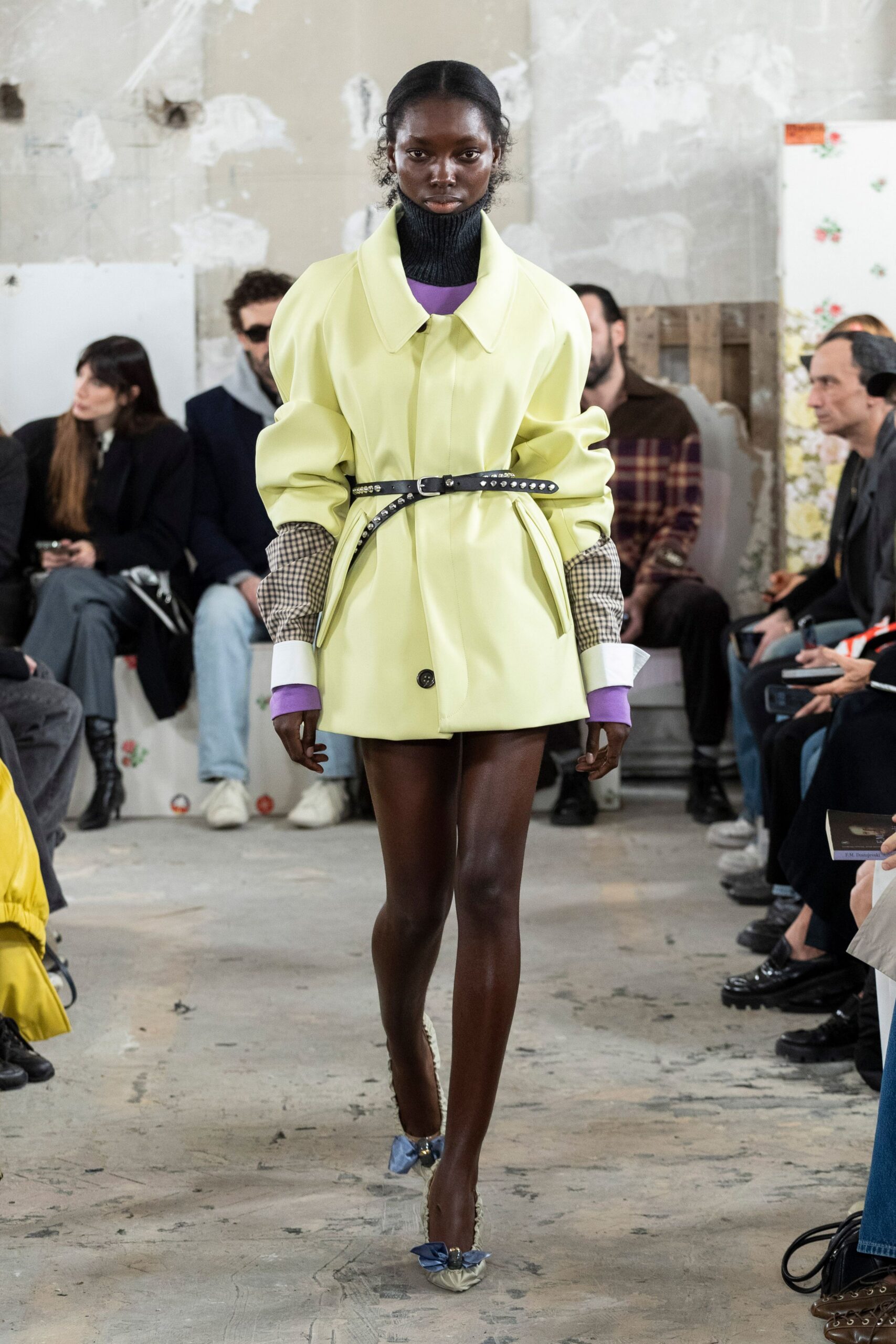 yellow cotton long-sleeve collared fitted belted short coat