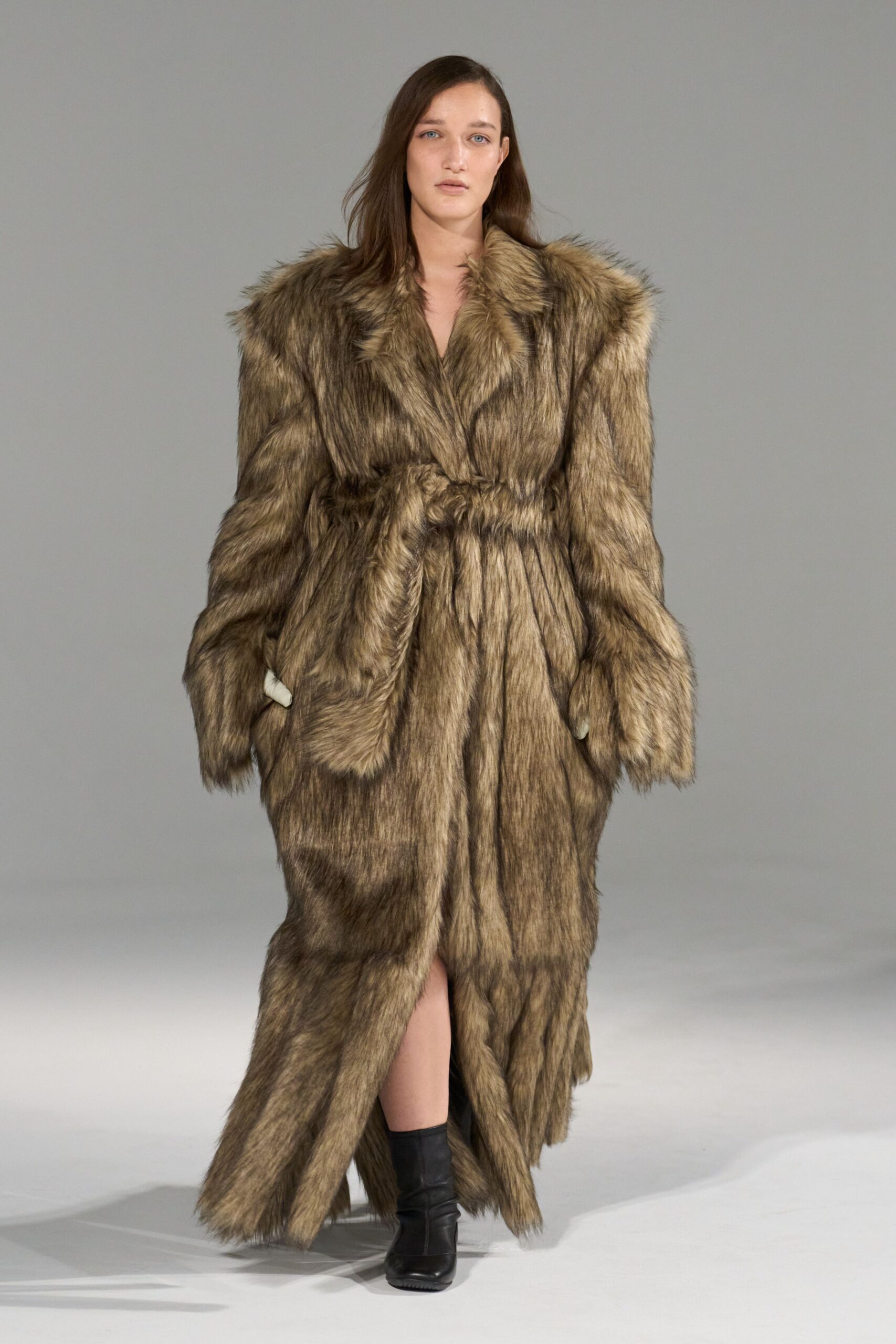 brown faux-fur long-sleeve collared relaxed belted layered coat