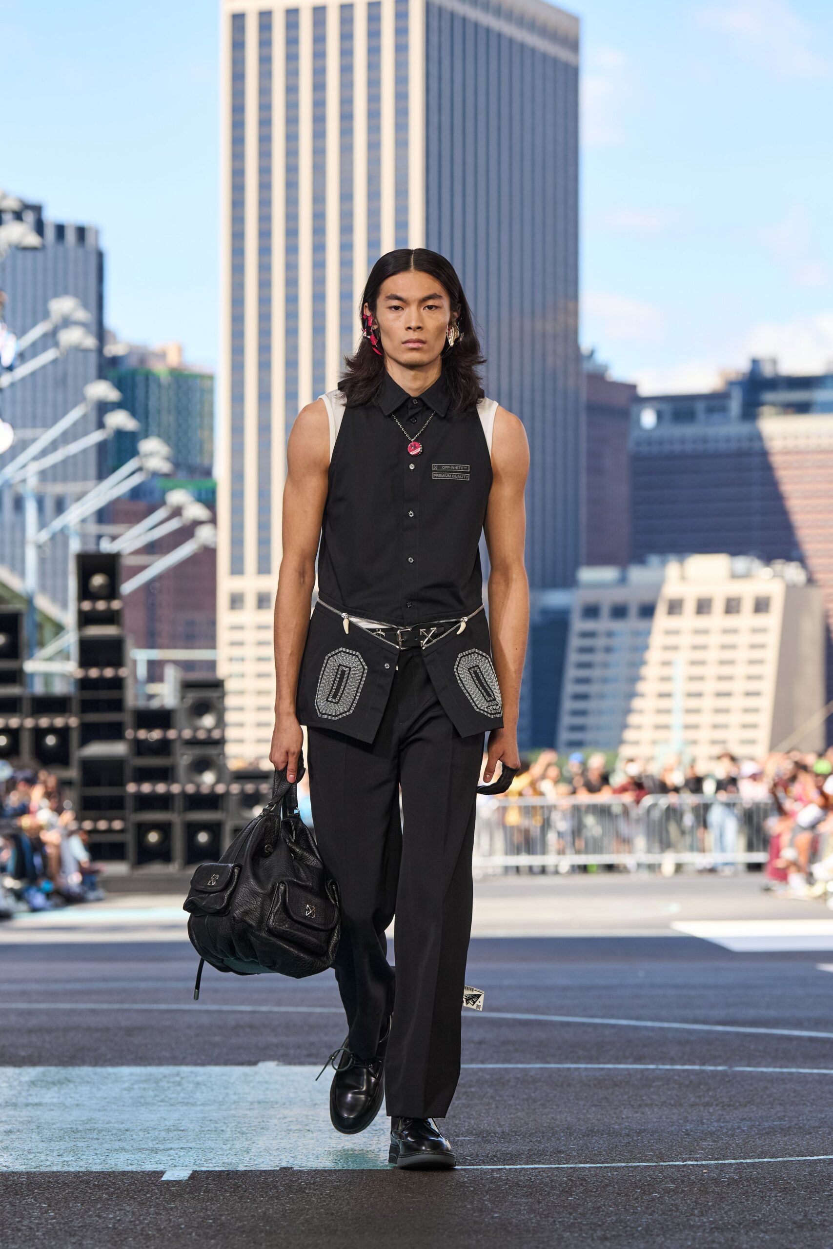 black cotton sleeveless collared fitted shirt