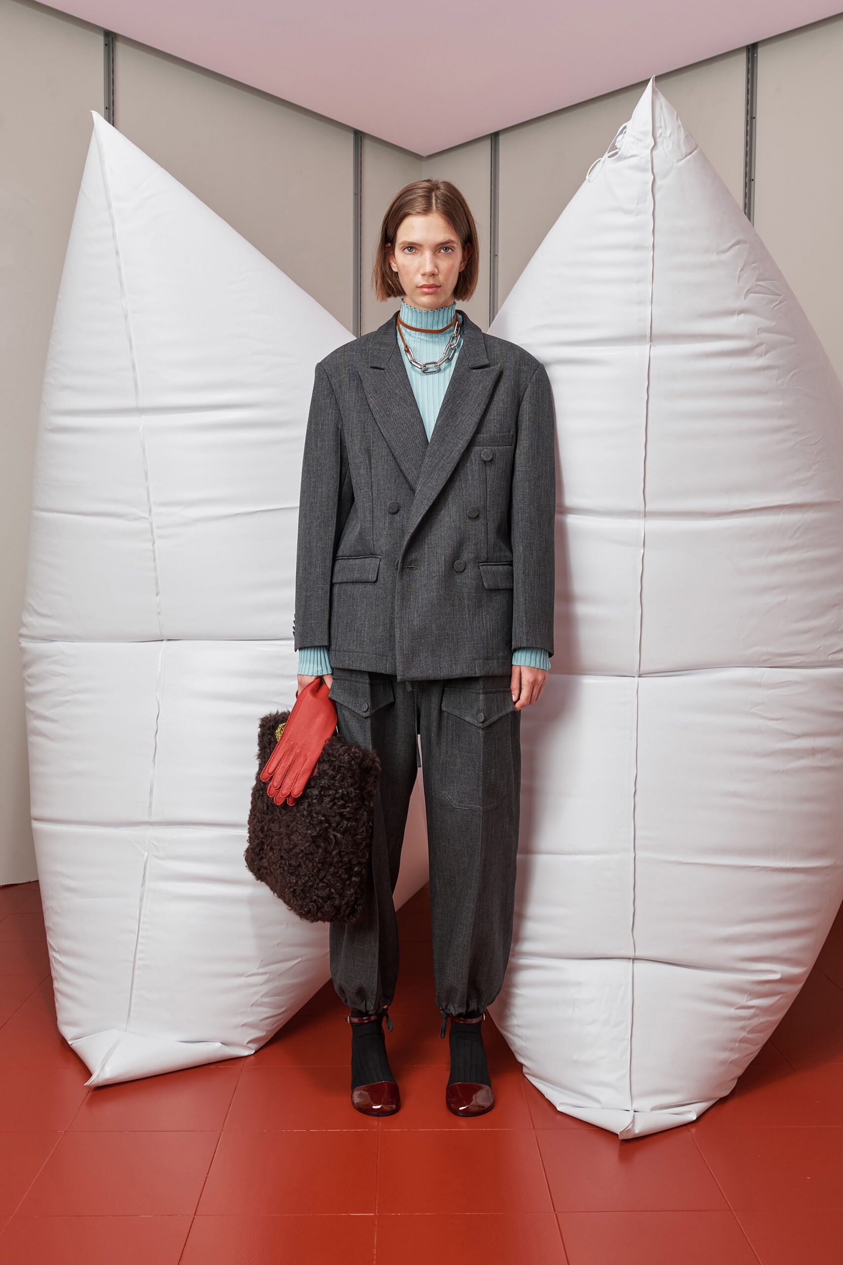 gray wool long-sleeve collared tailored blazer