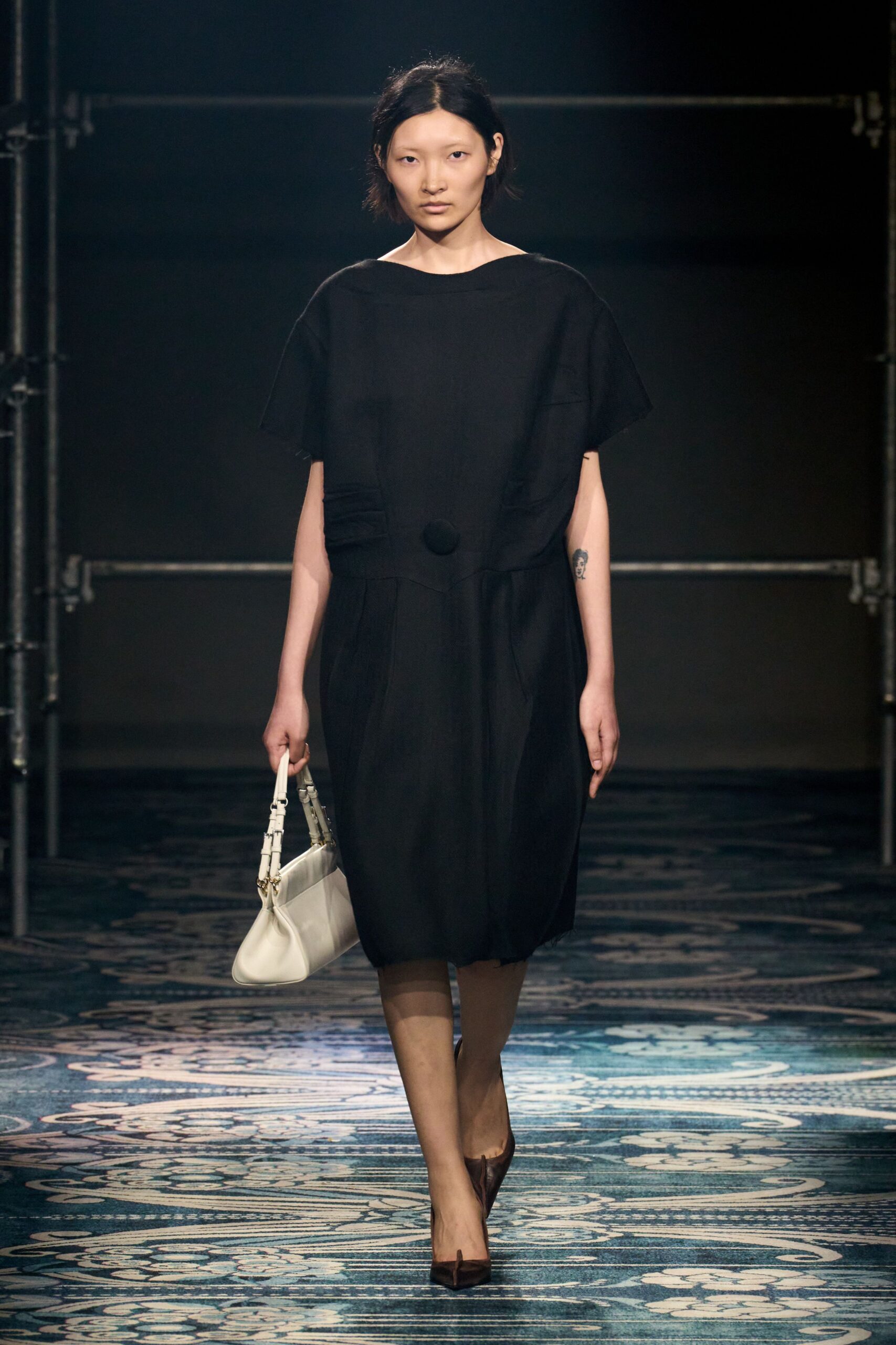 black cotton short-sleeve collared relaxed pleated midi dress