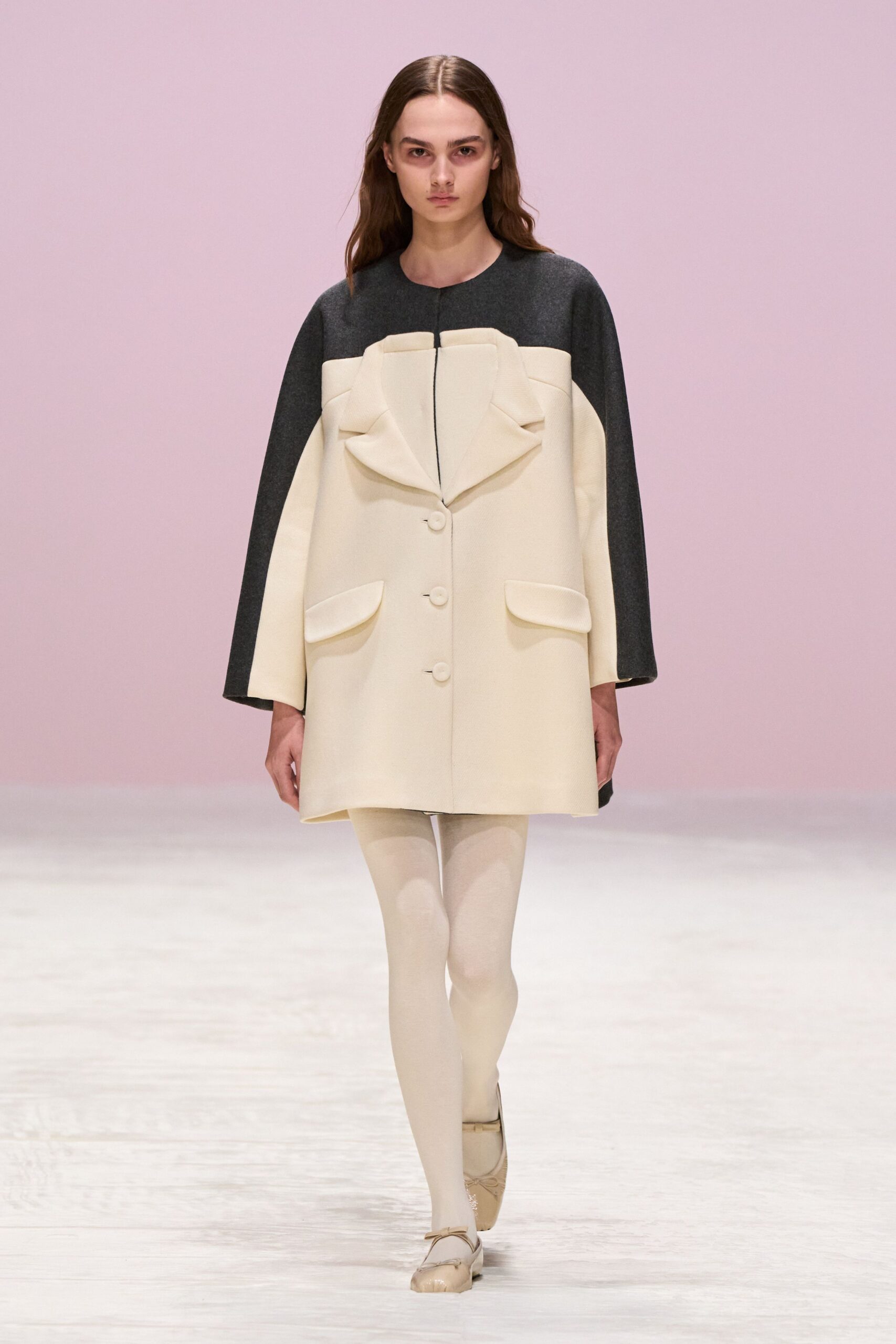 white wool long-sleeve collared relaxed buttoned pockets coat