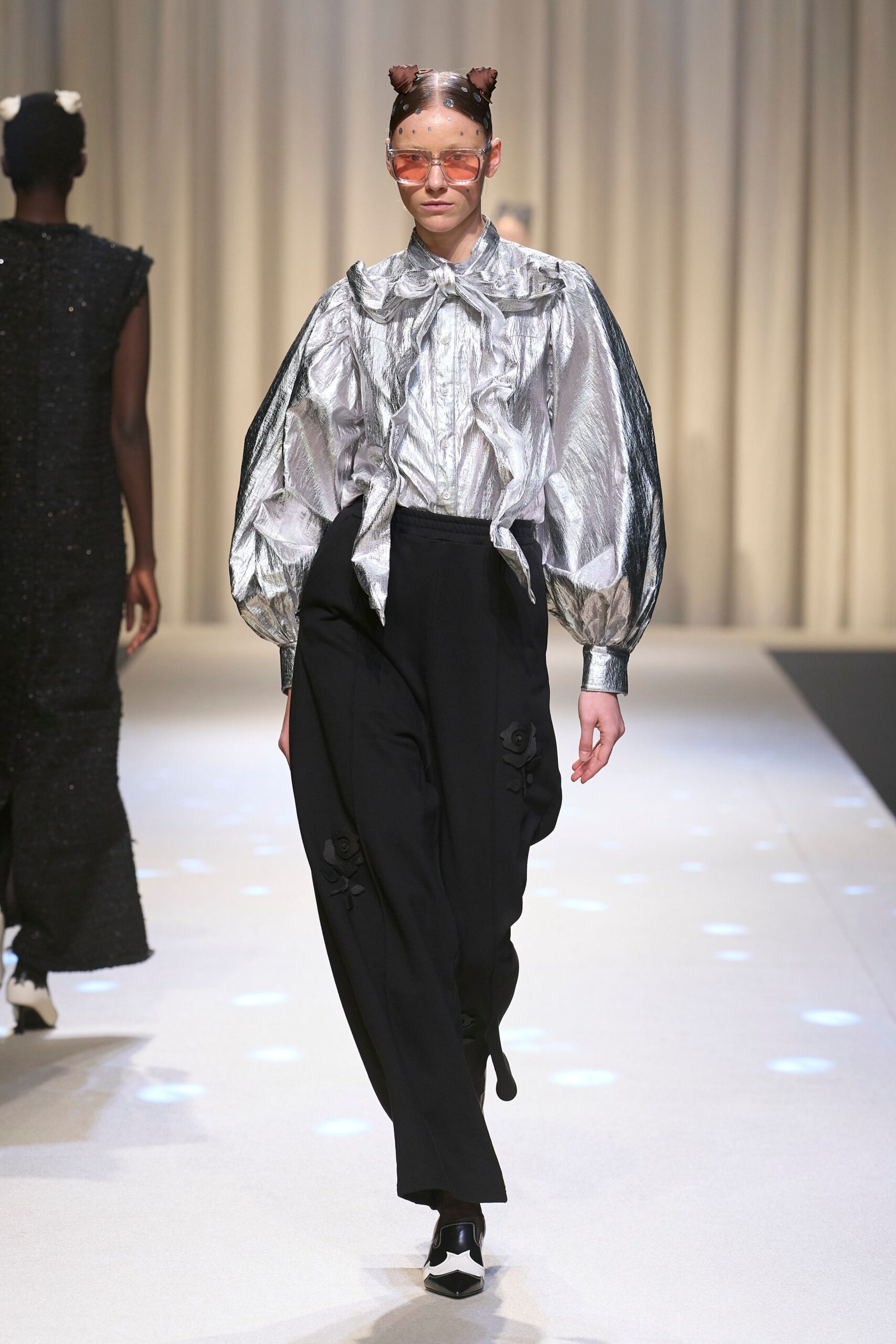 gray satin long-sleeve collared relaxed pleated shiny shirt