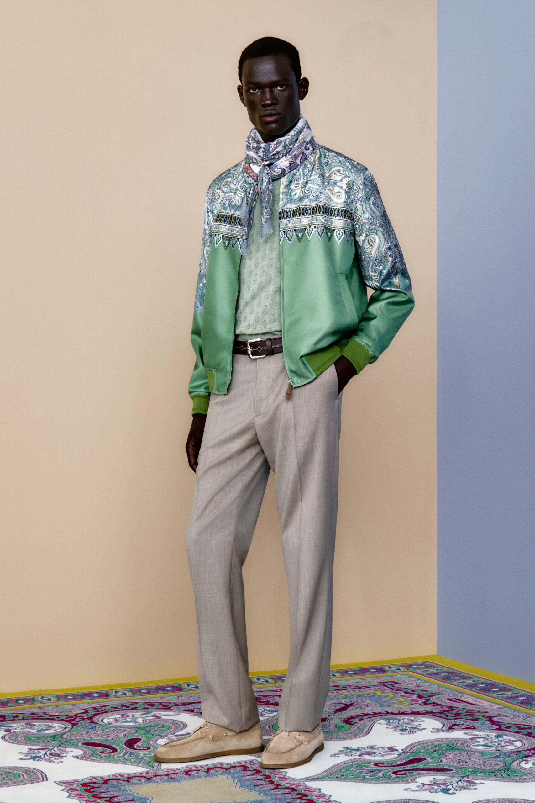 green silk long-sleeve collared fitted embroidered jacket