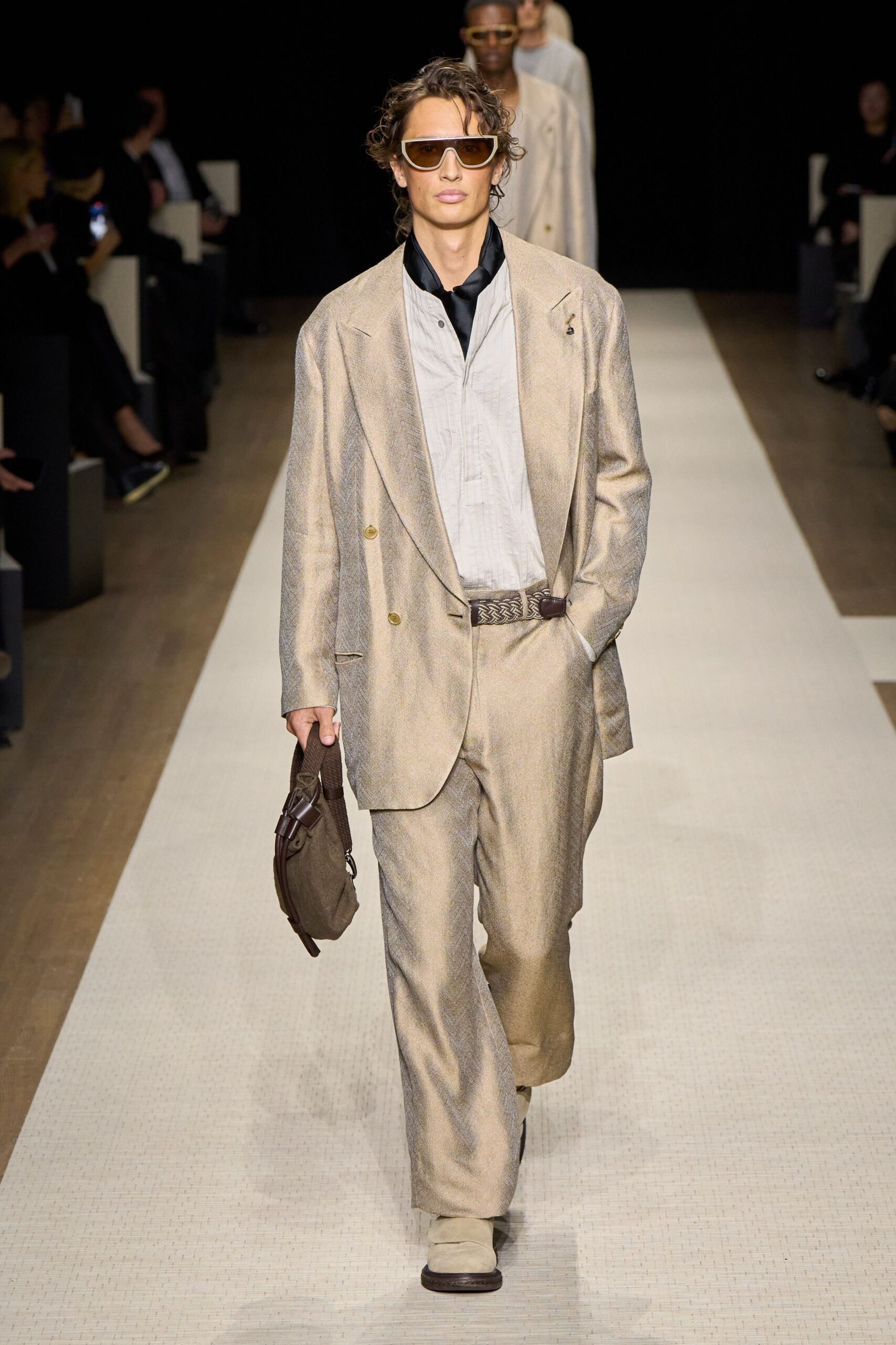 gold silk long-sleeve collared tailored buttoned pleated suit
