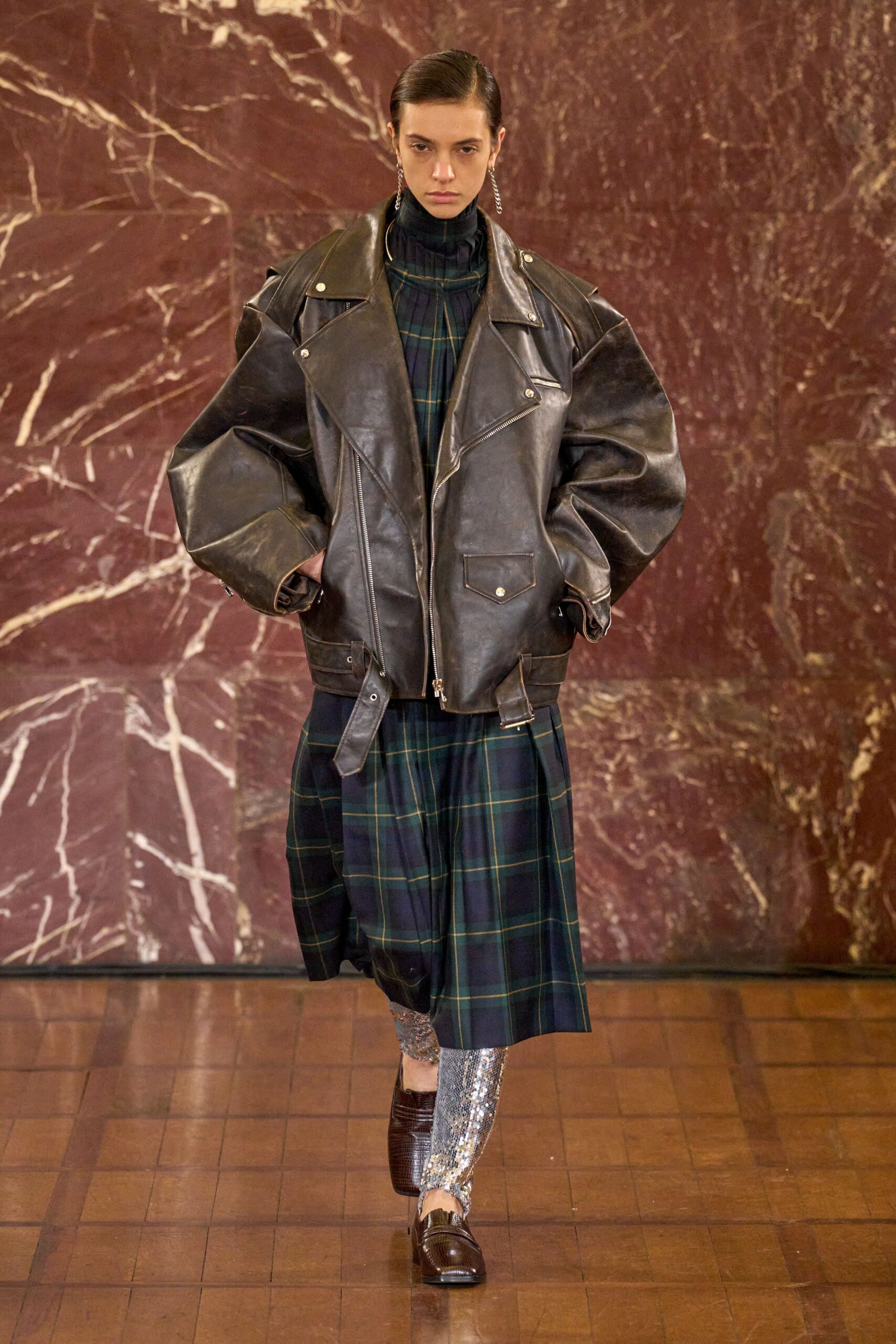 black leather long-sleeve collared oversized zippered jacket