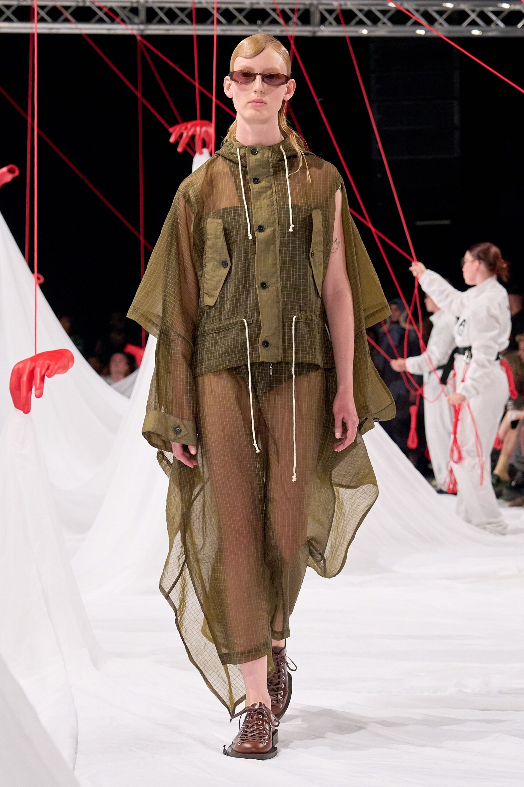 green cotton long-sleeve collared relaxed buttoned pockets jacket