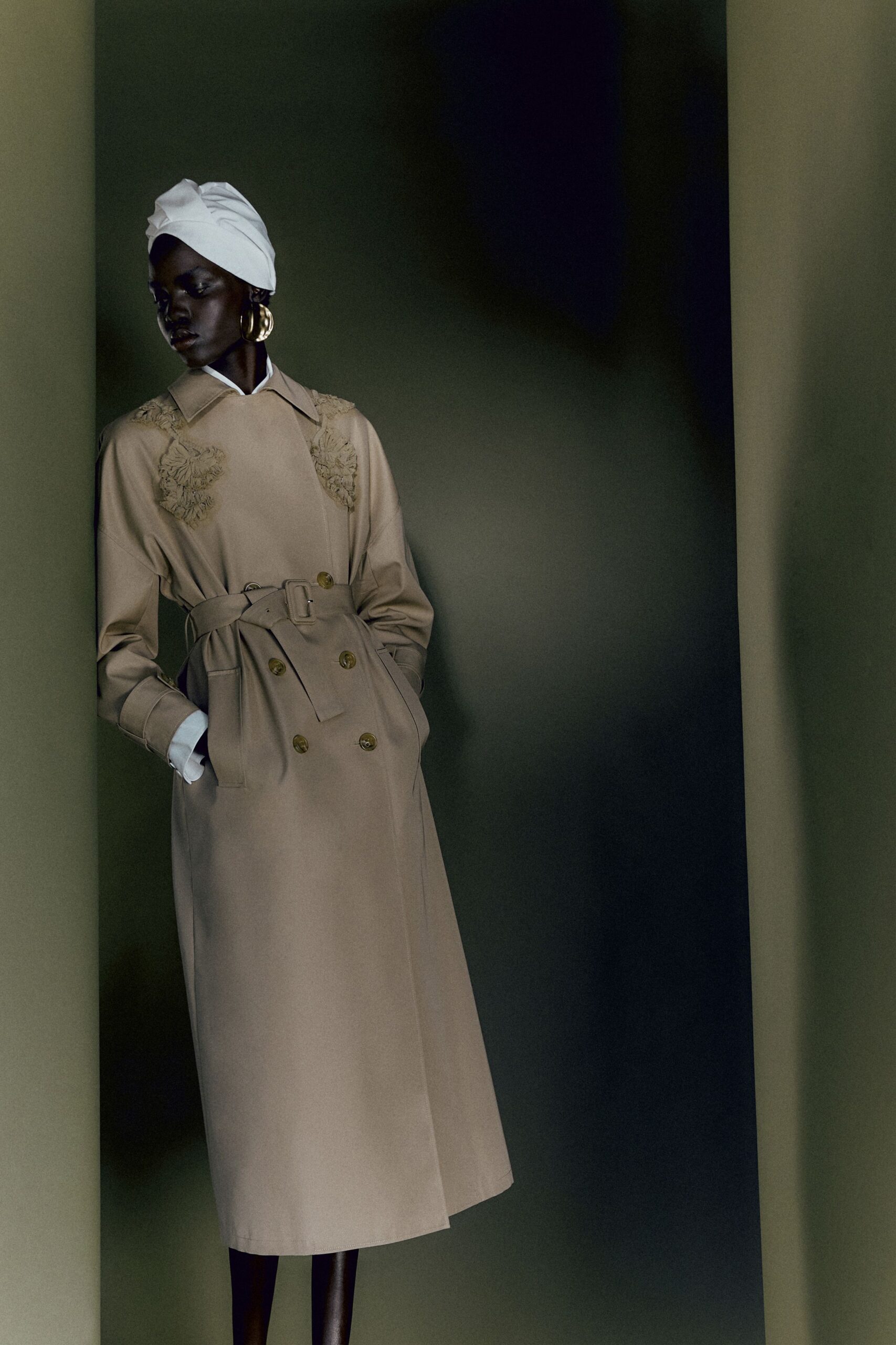 beige cotton long-sleeve collared fitted belted embroidered trench