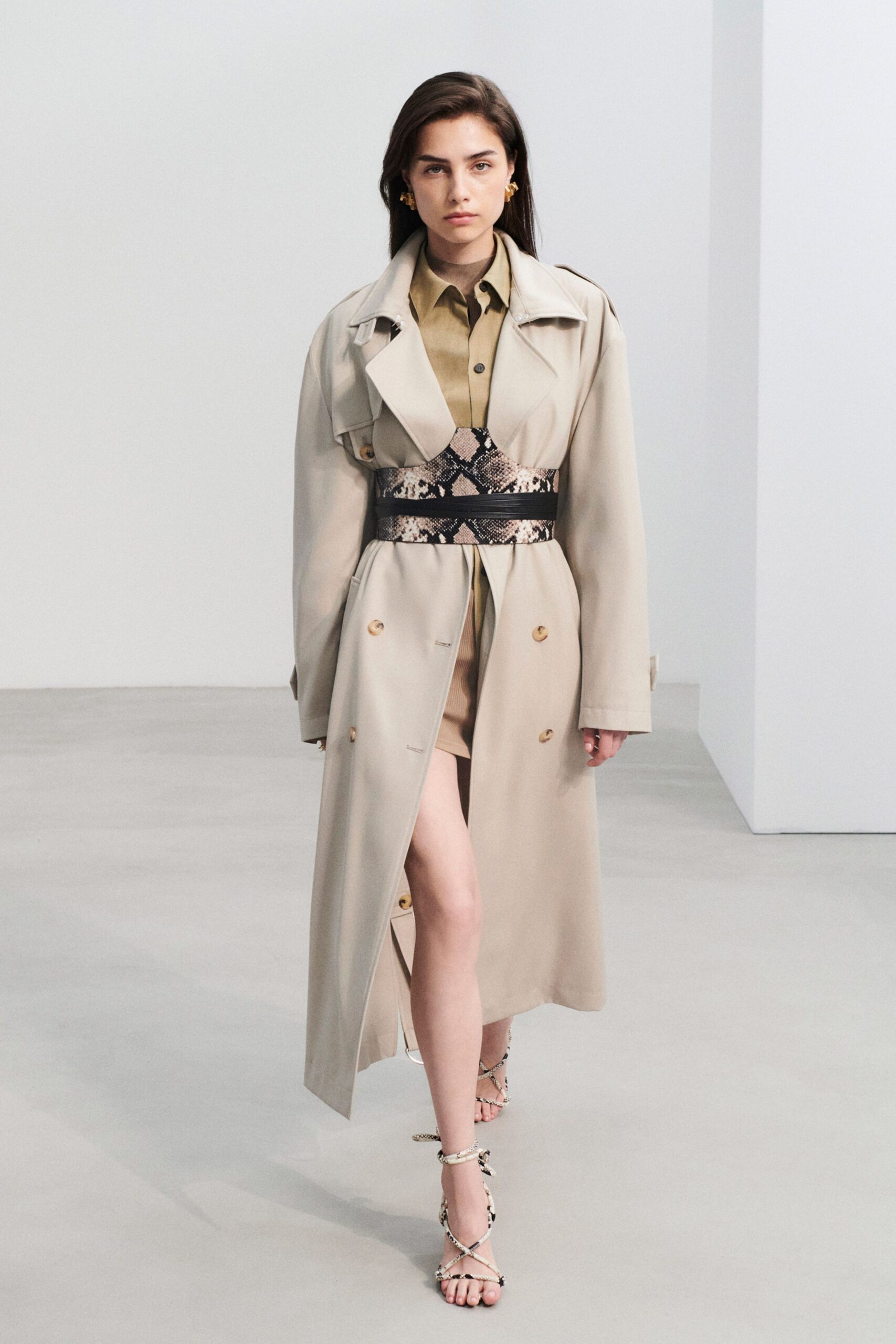 beige cotton long-sleeve collared relaxed belted trench