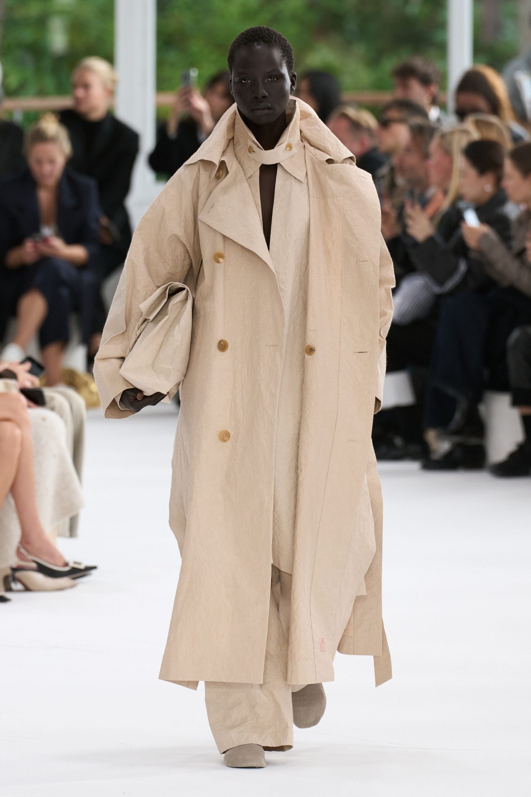 beige cotton long-sleeve collared oversized buttoned coat