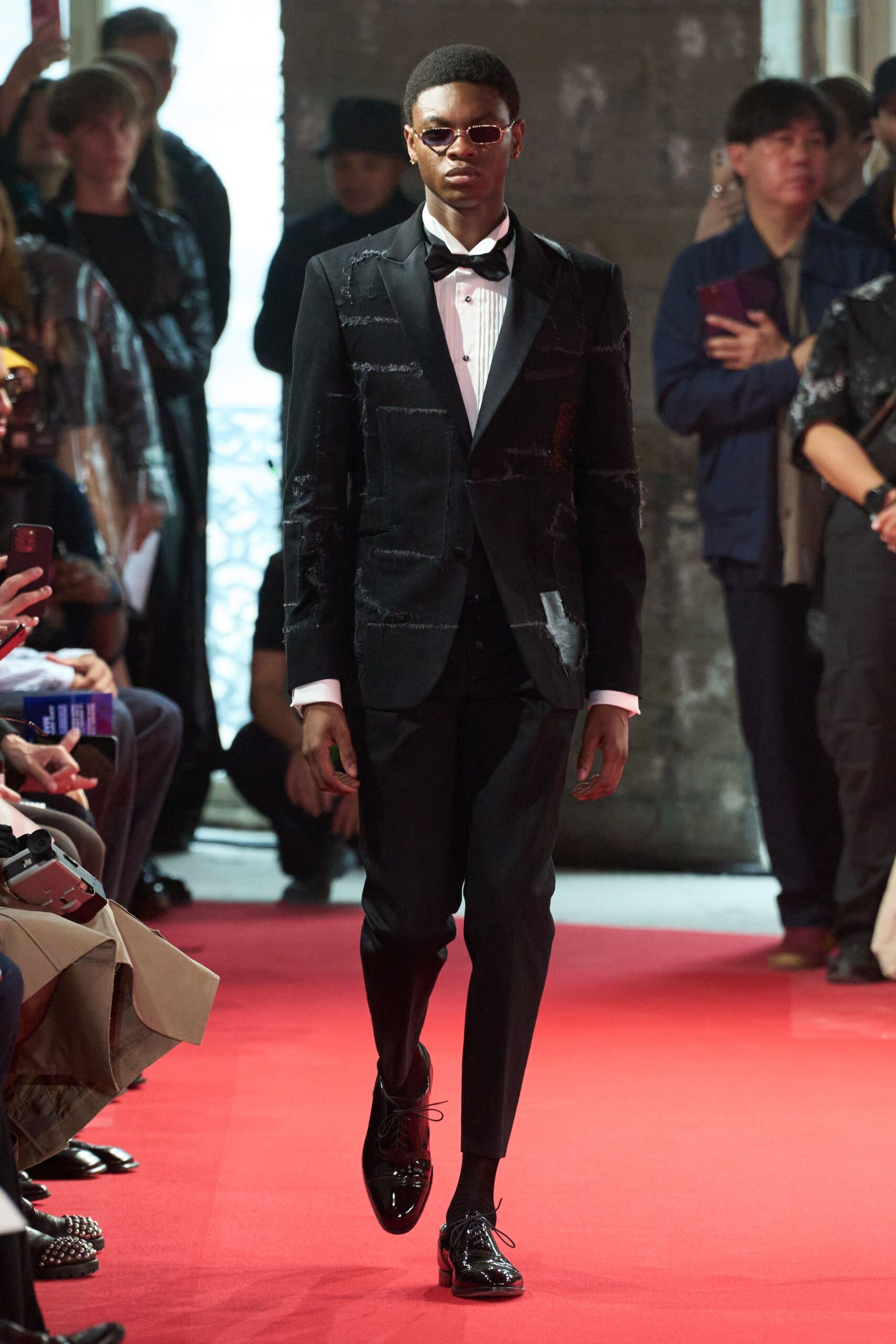 black silk long-sleeve collared tailored buttoned embroidered suit