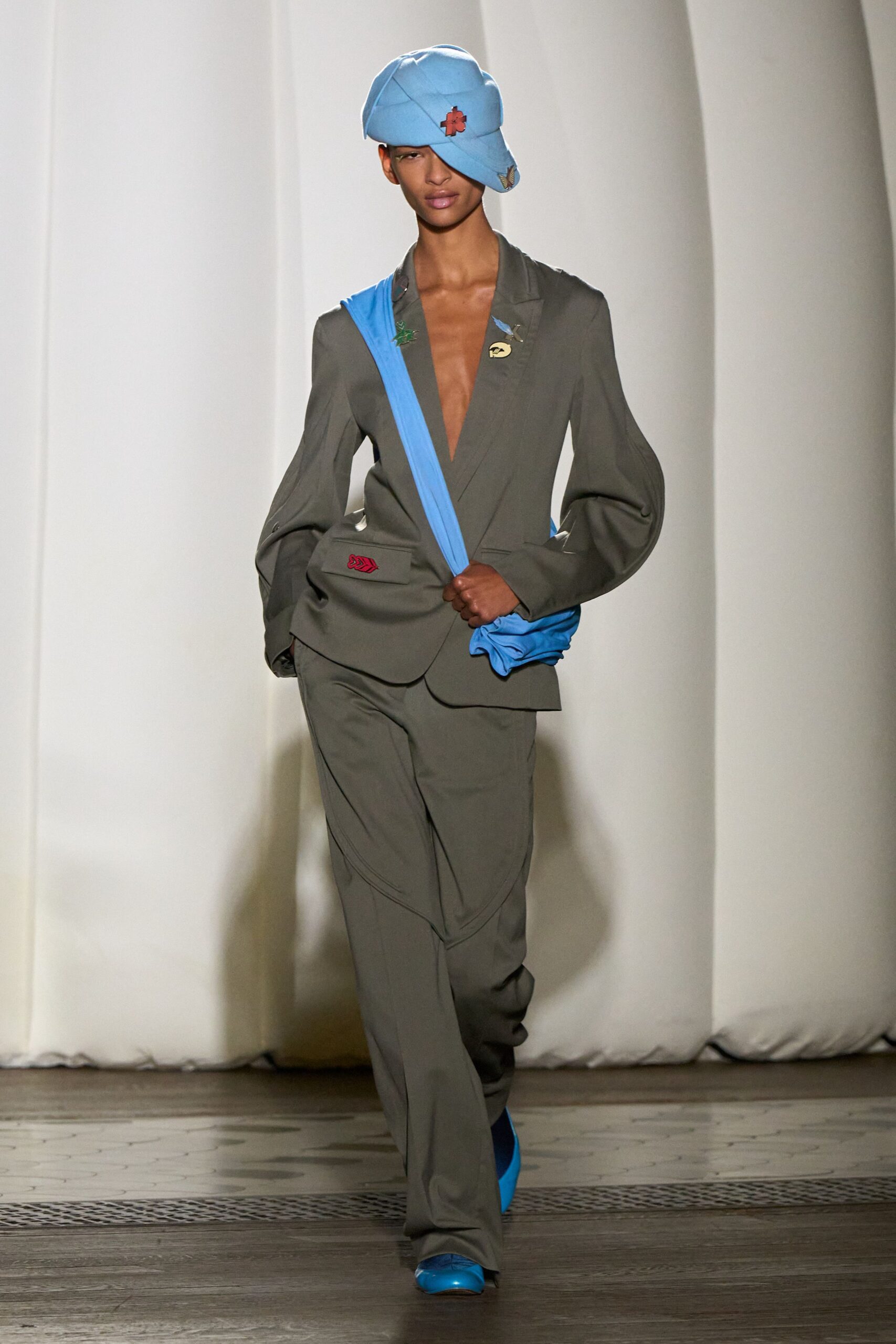 gray cotton long-sleeve v-neck tailored buttoned suit
