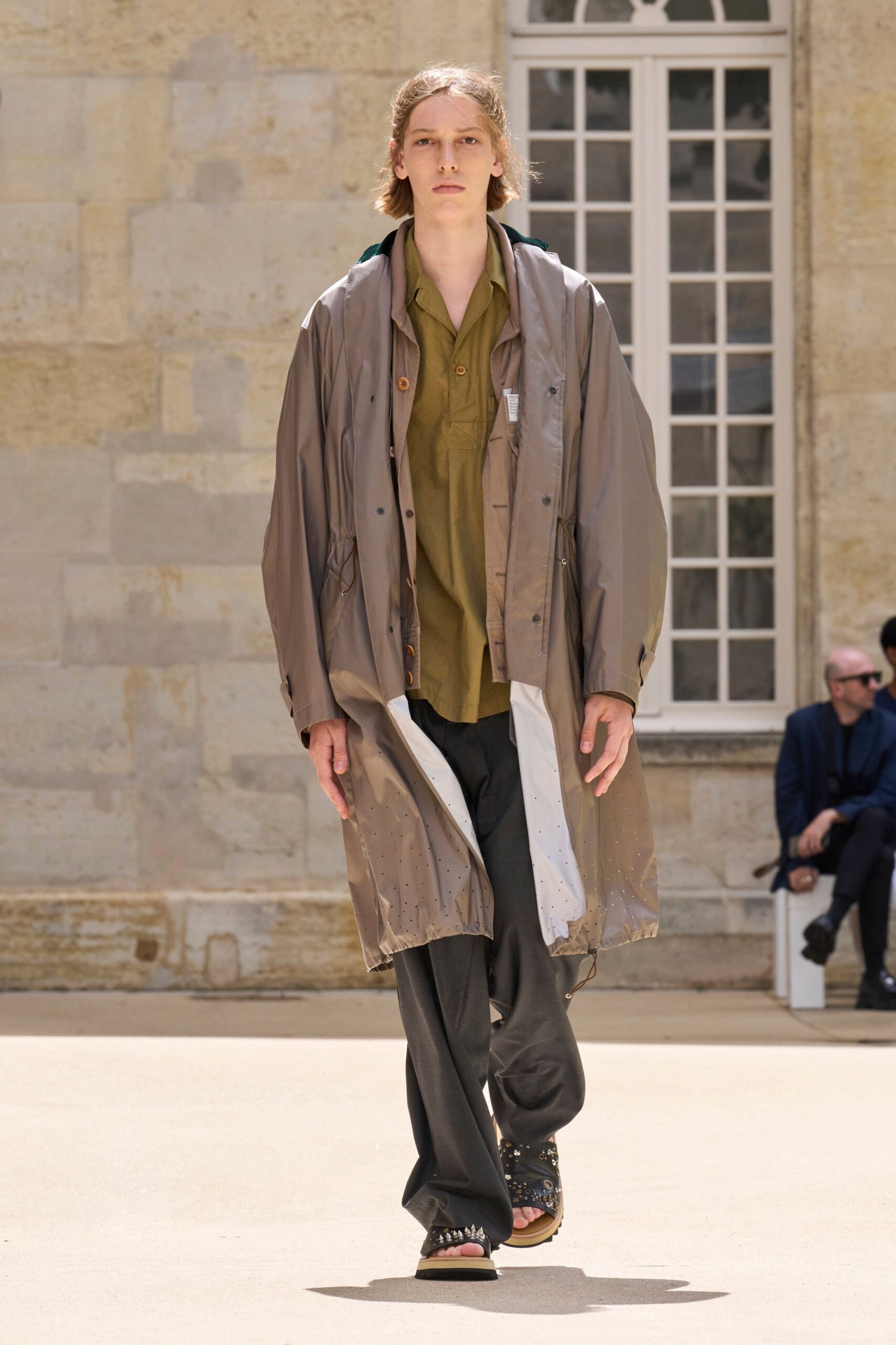 gray vinyl long-sleeve collared relaxed zippered coat