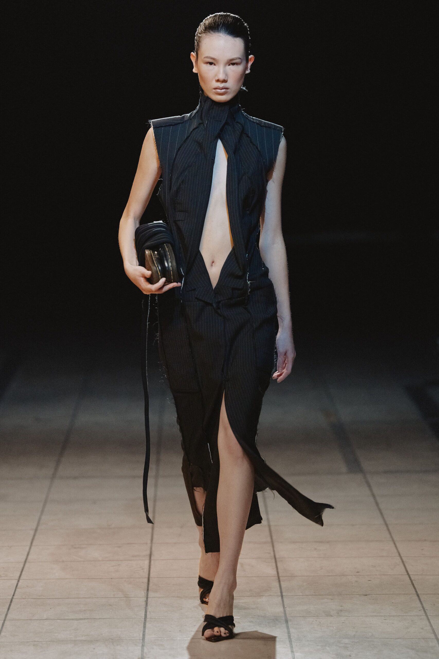 black fitted sleeveless dress