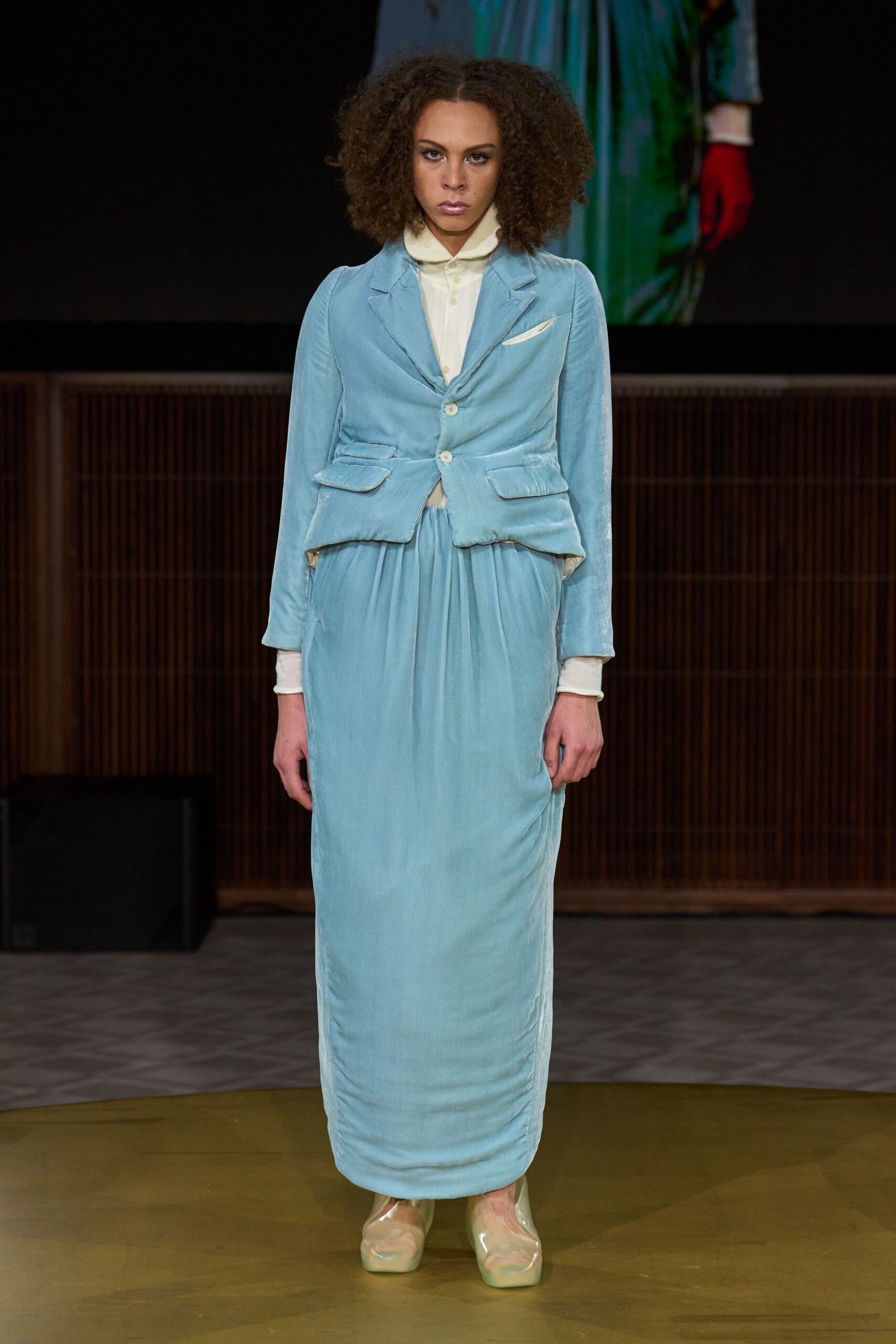 blue velvet long-sleeve collared fitted buttoned pencil suit