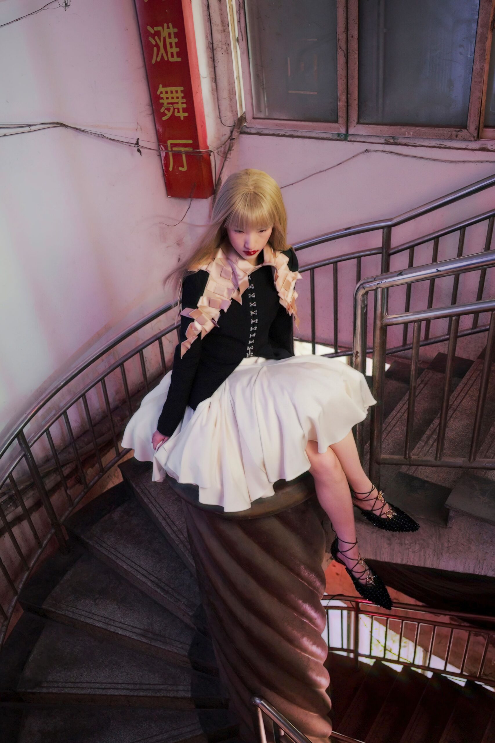 black blazer white pleated skirt