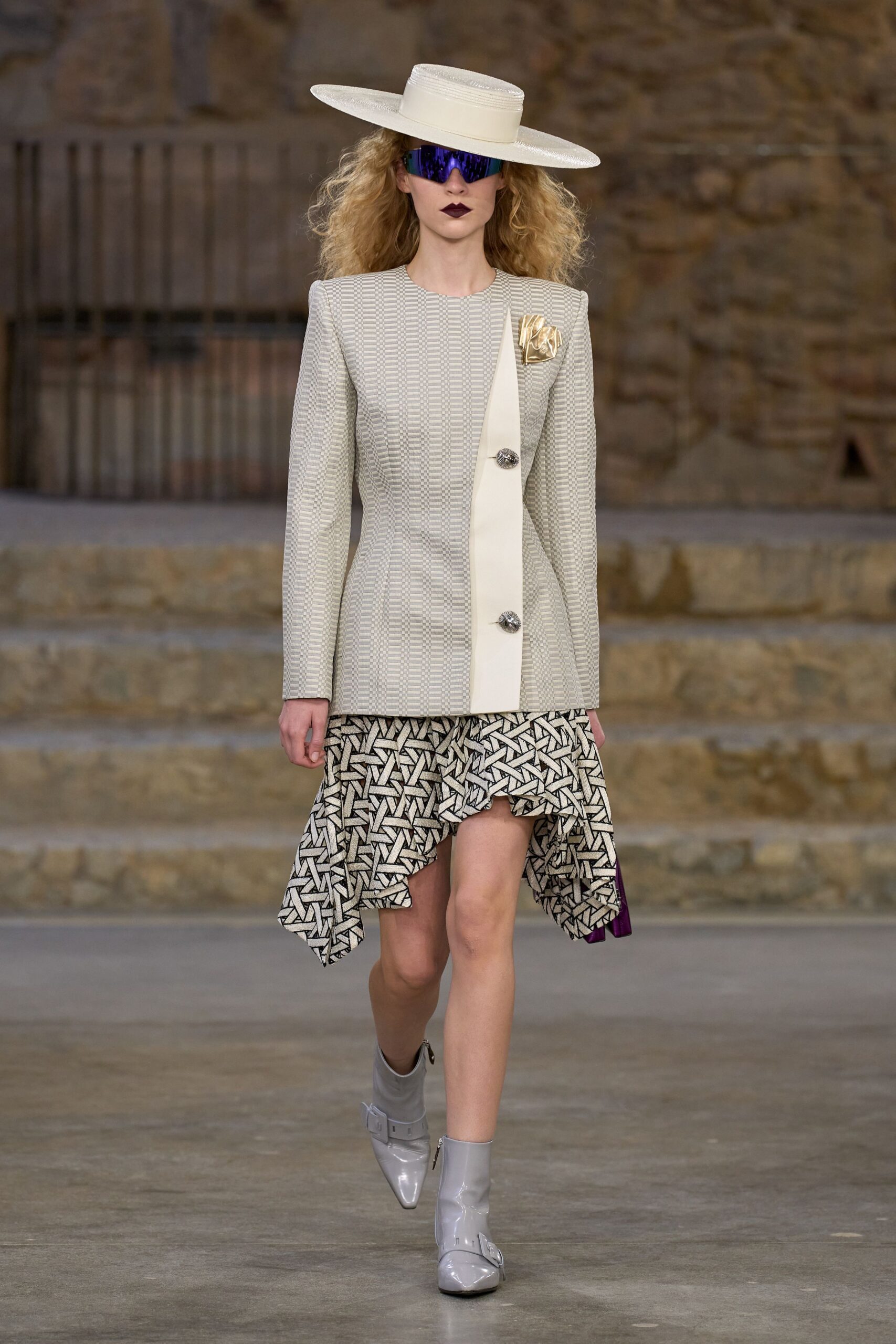 white structured blazer with mini skirt