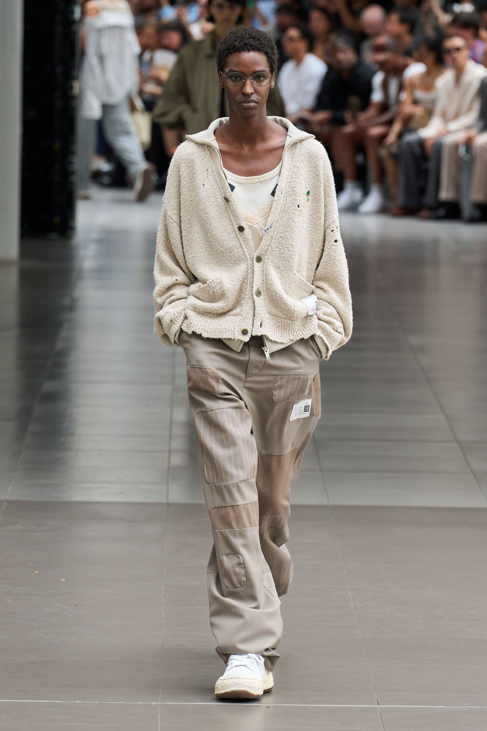 beige cotton long-sleeve collared relaxed buttoned cardigan