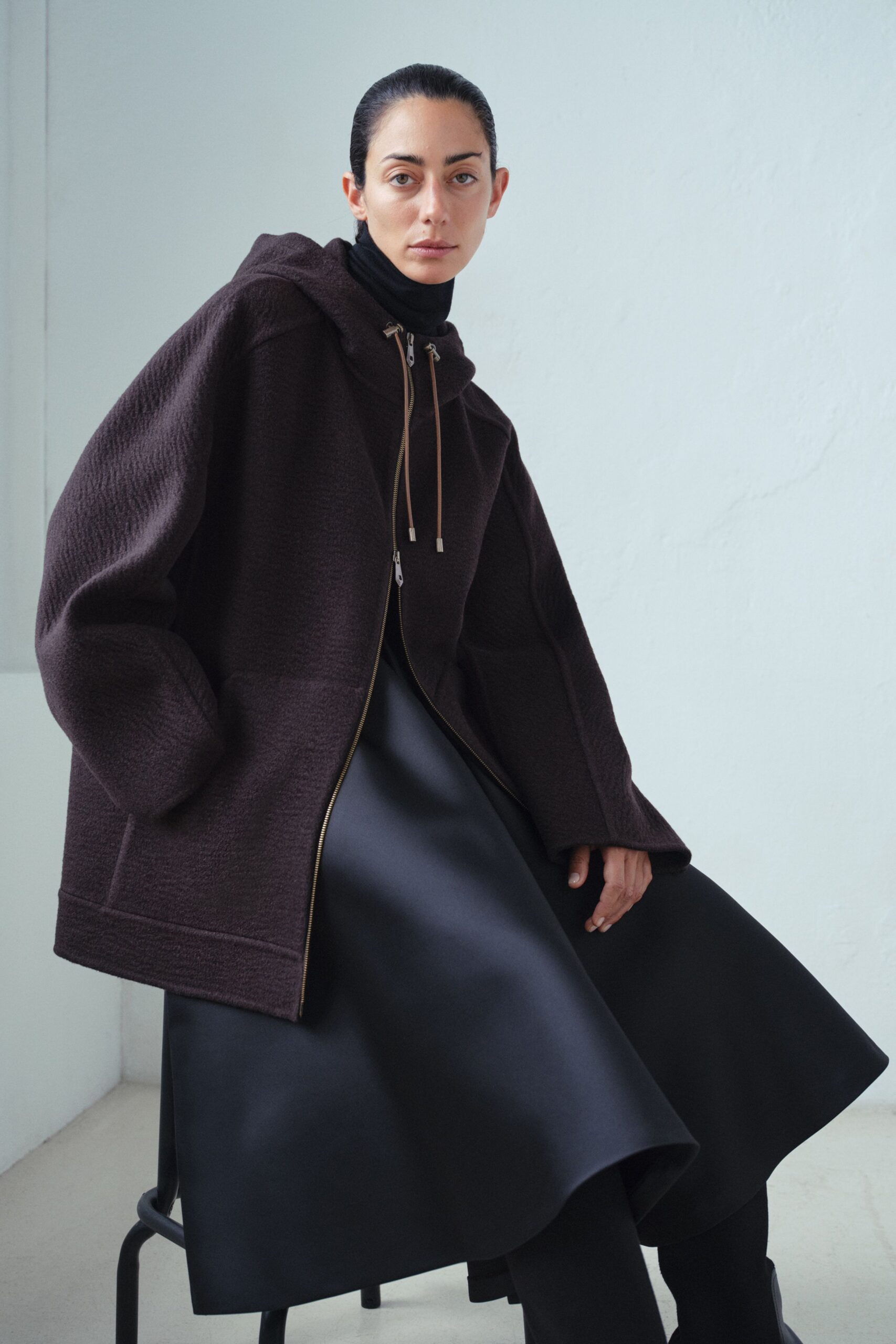 brown wool long-sleeve hooded relaxed zippered coat