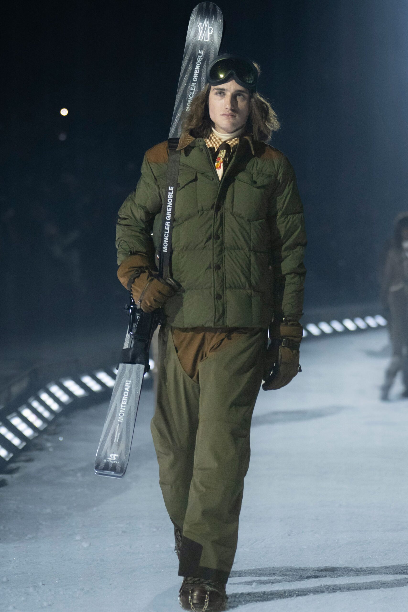 green jersey long-sleeve collared fitted zippered padded jacket