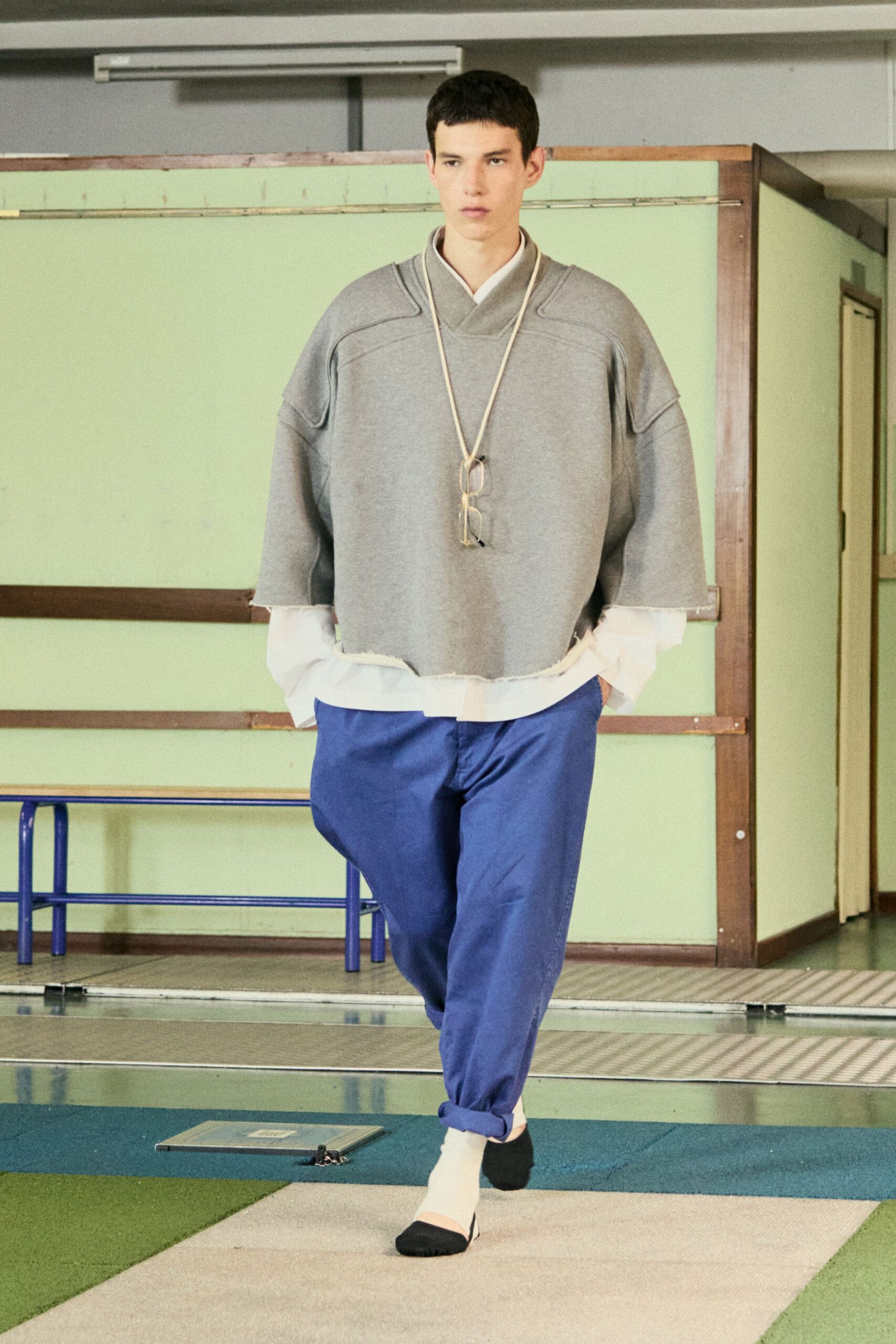 gray cotton long-sleeve collared oversized top