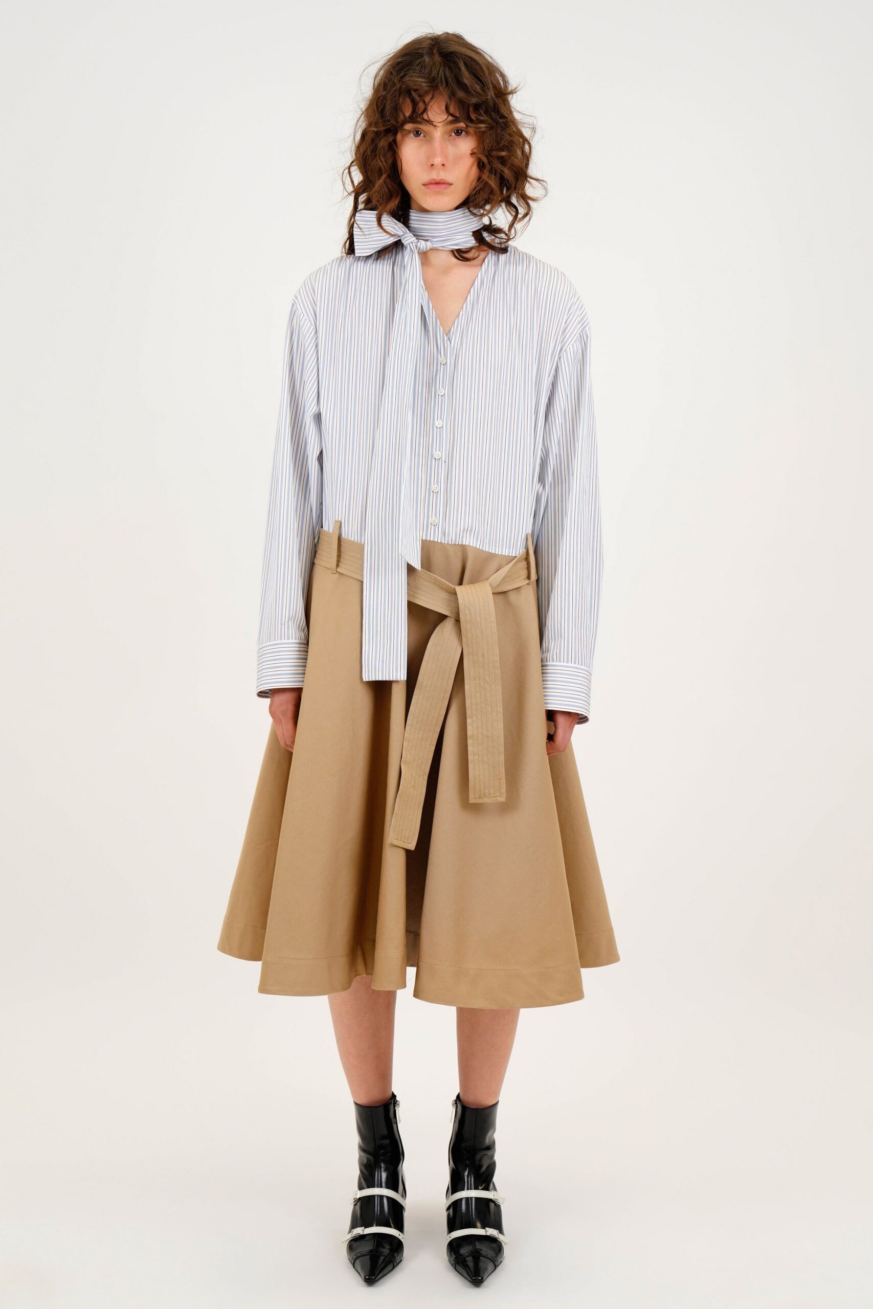 beige cotton fitted a-line belted skirt