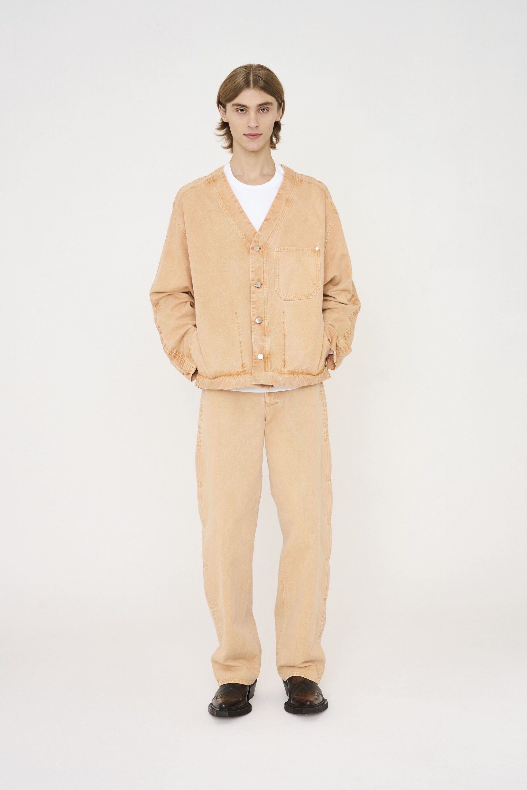 beige denim long-sleeve collared relaxed buttoned pockets jacket