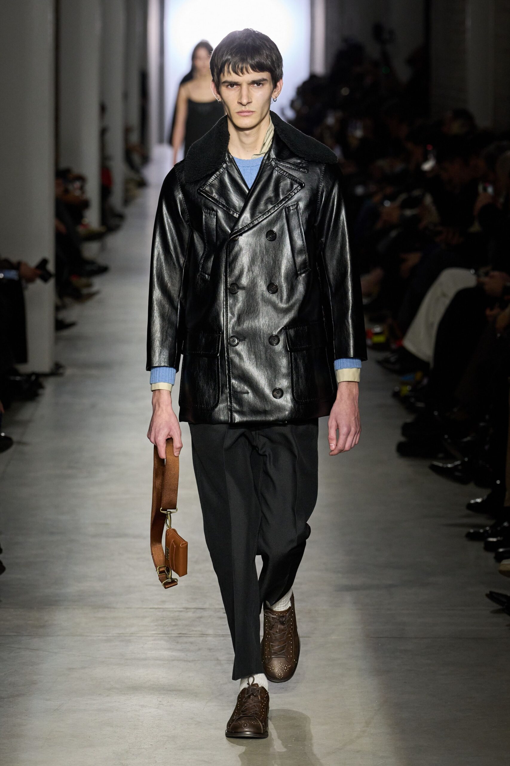 black leather long-sleeve collared fitted jacket