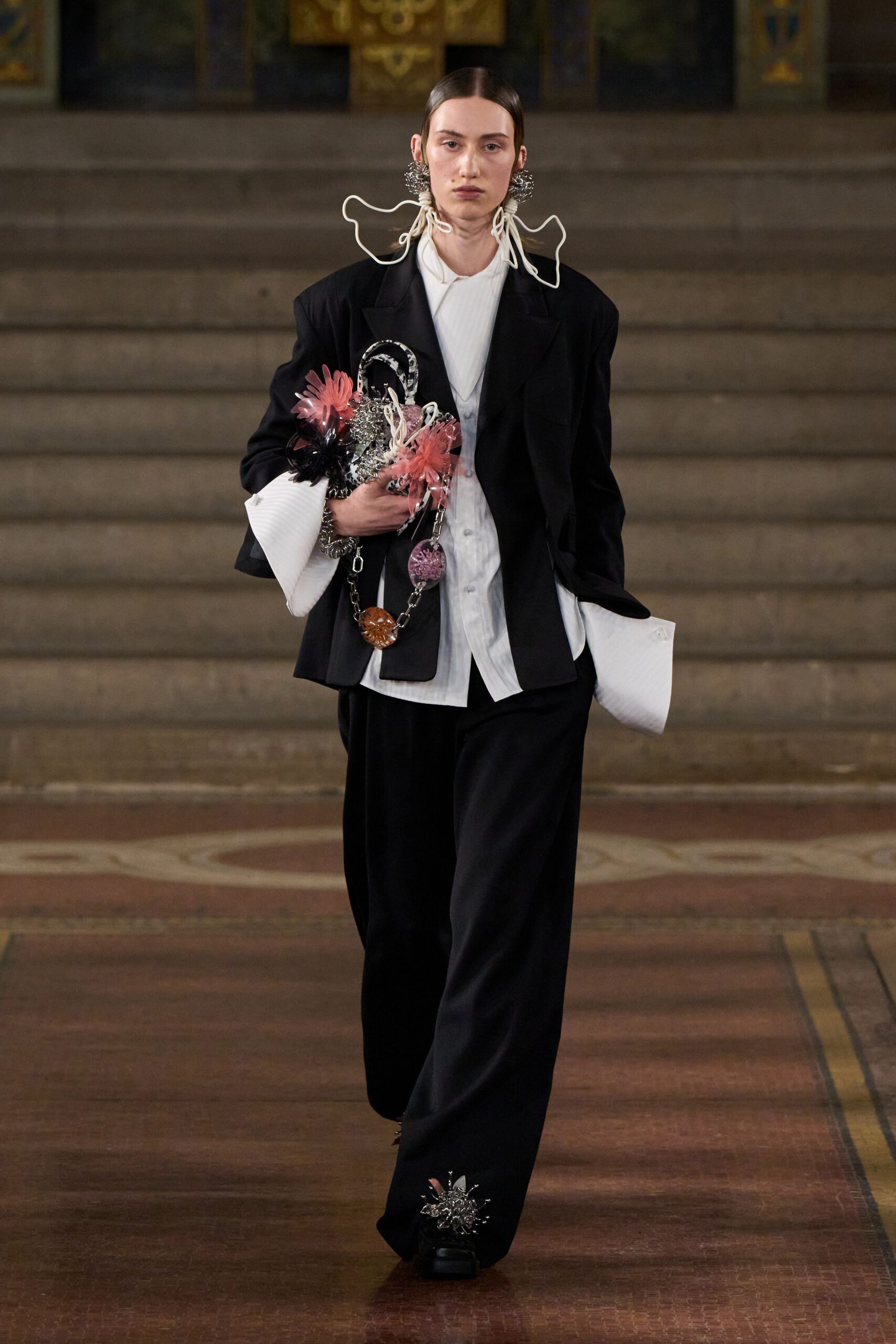 black cotton long-sleeve collared relaxed buttoned blazer