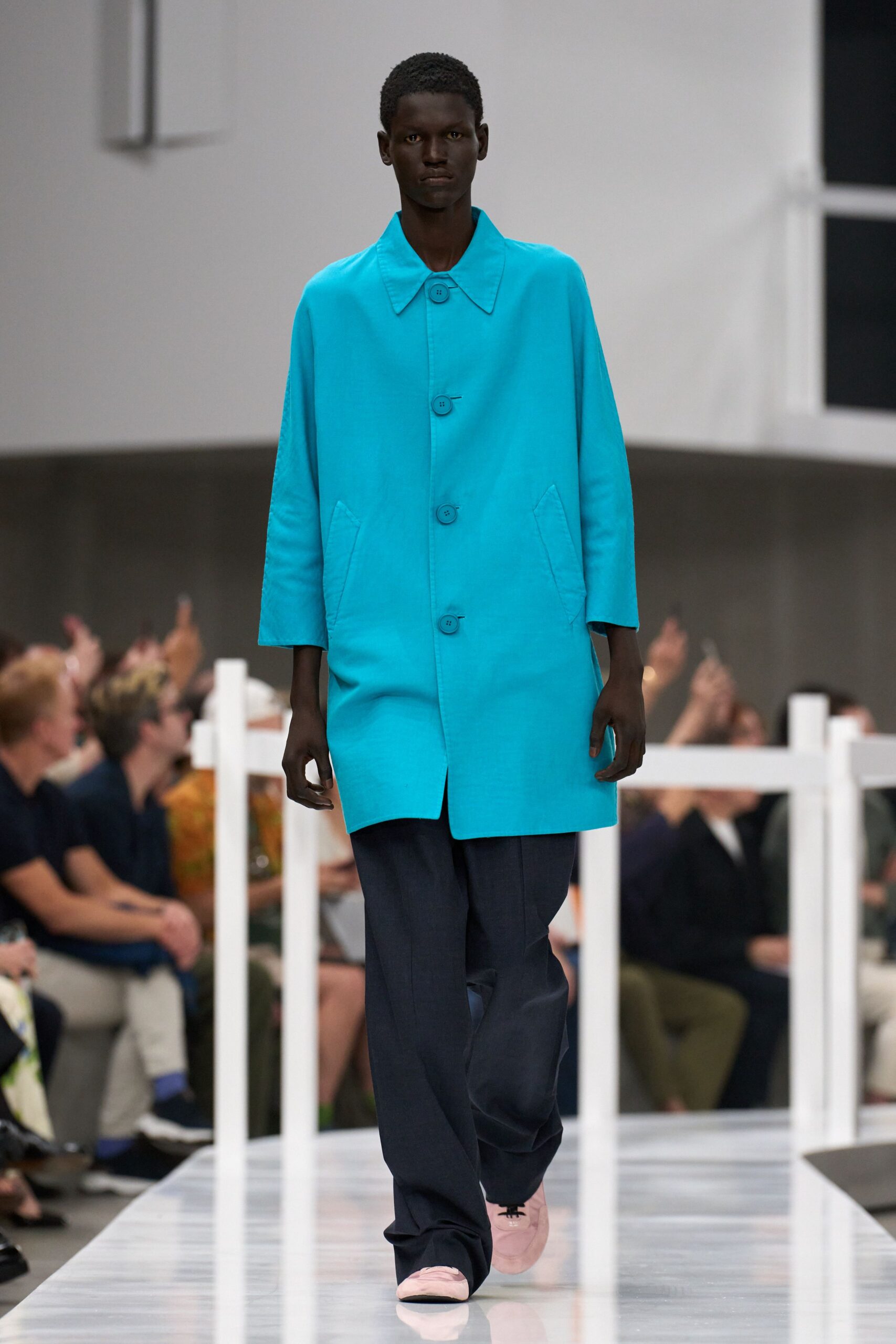 blue long-sleeve collared relaxed coat