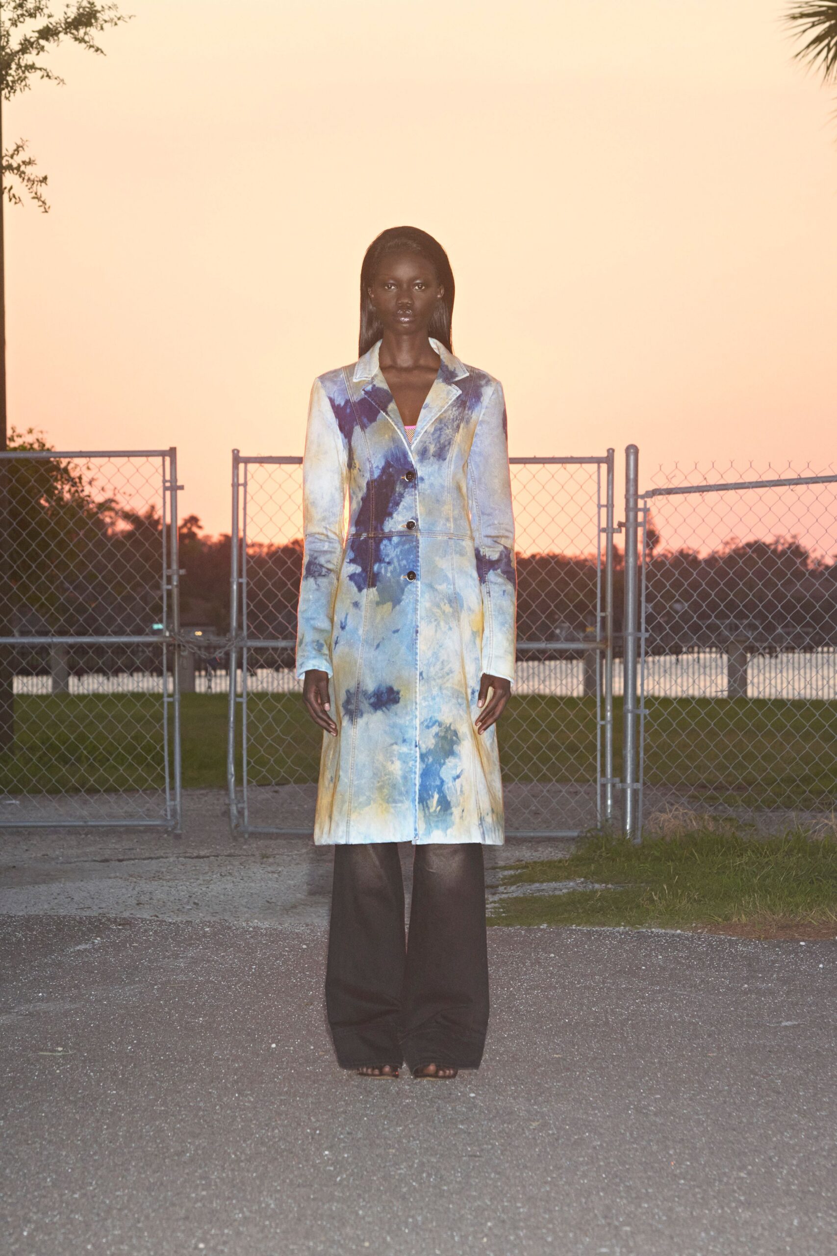 blue silk long-sleeve collared fitted color-blocked midi coat