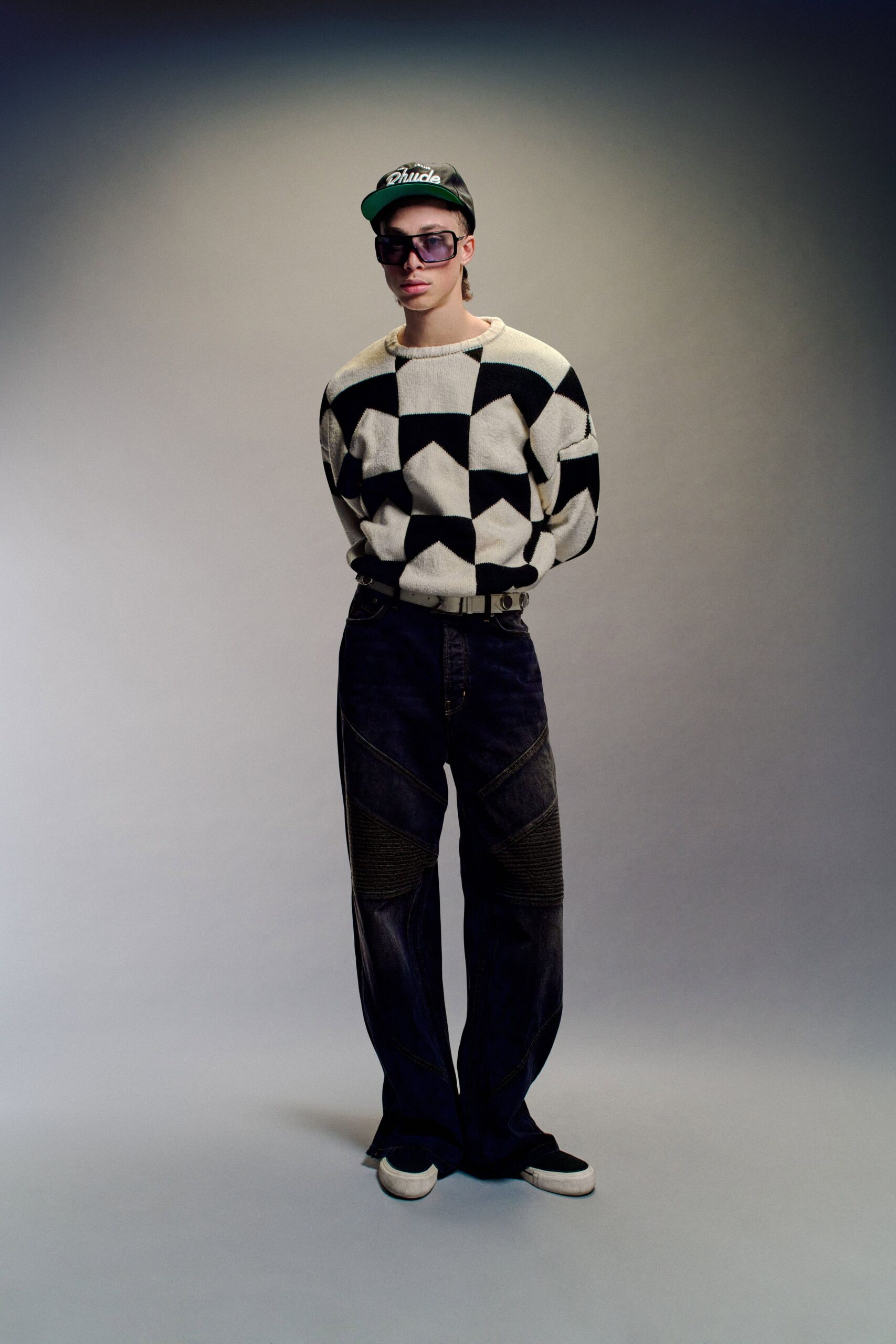 black cotton long-sleeve collared relaxed printed sweater