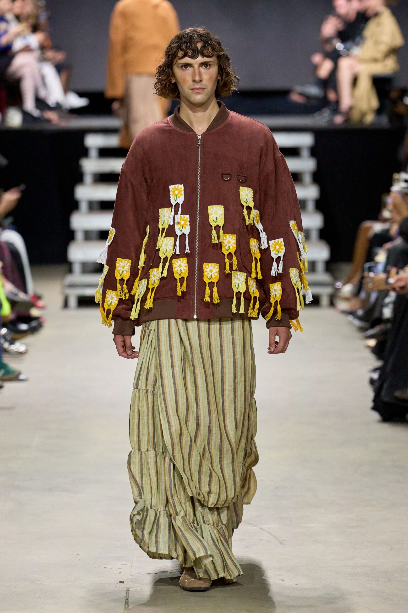 brown cotton long-sleeve relaxed zippered fringed jacket