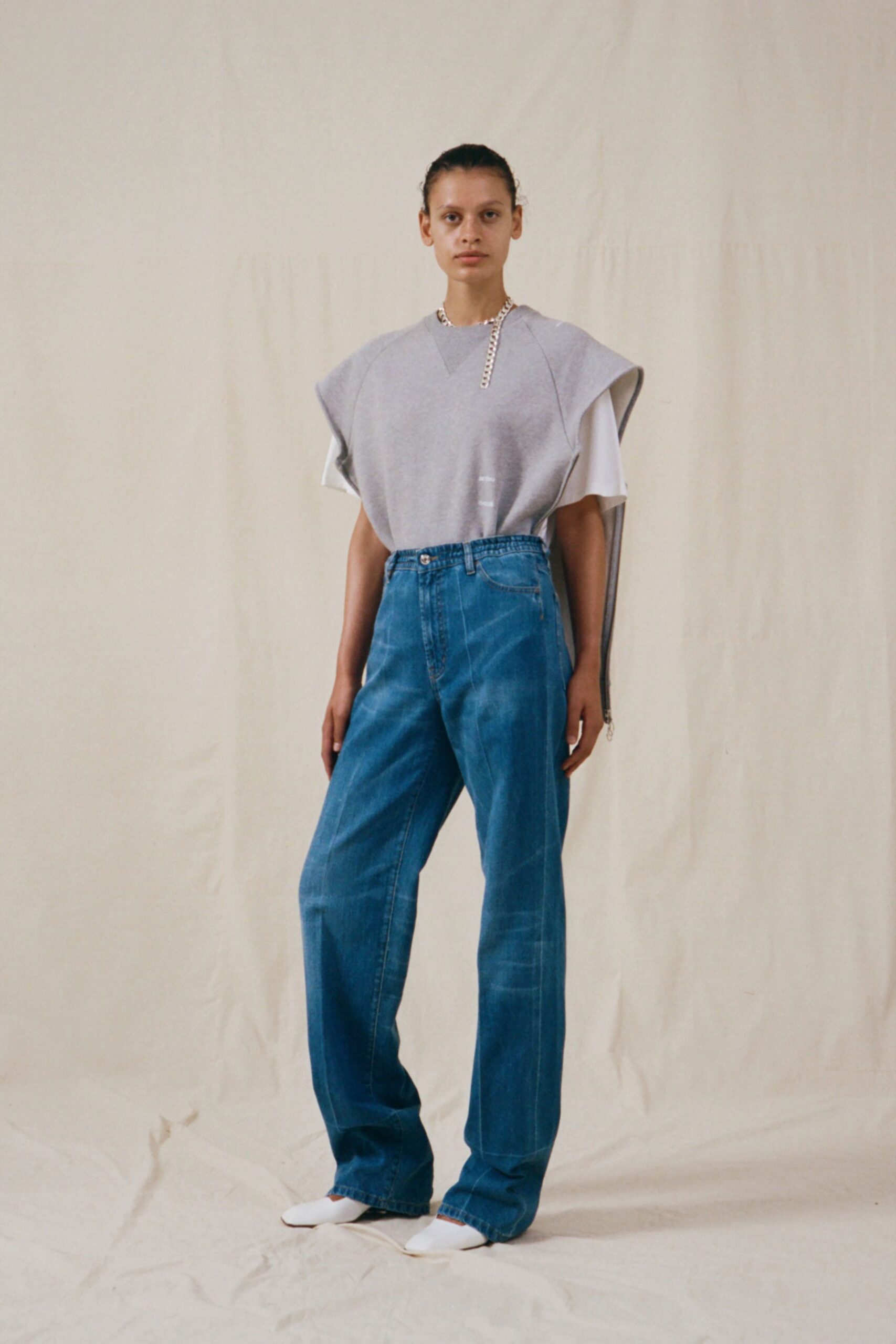 gray cotton short-sleeve relaxed layered top
