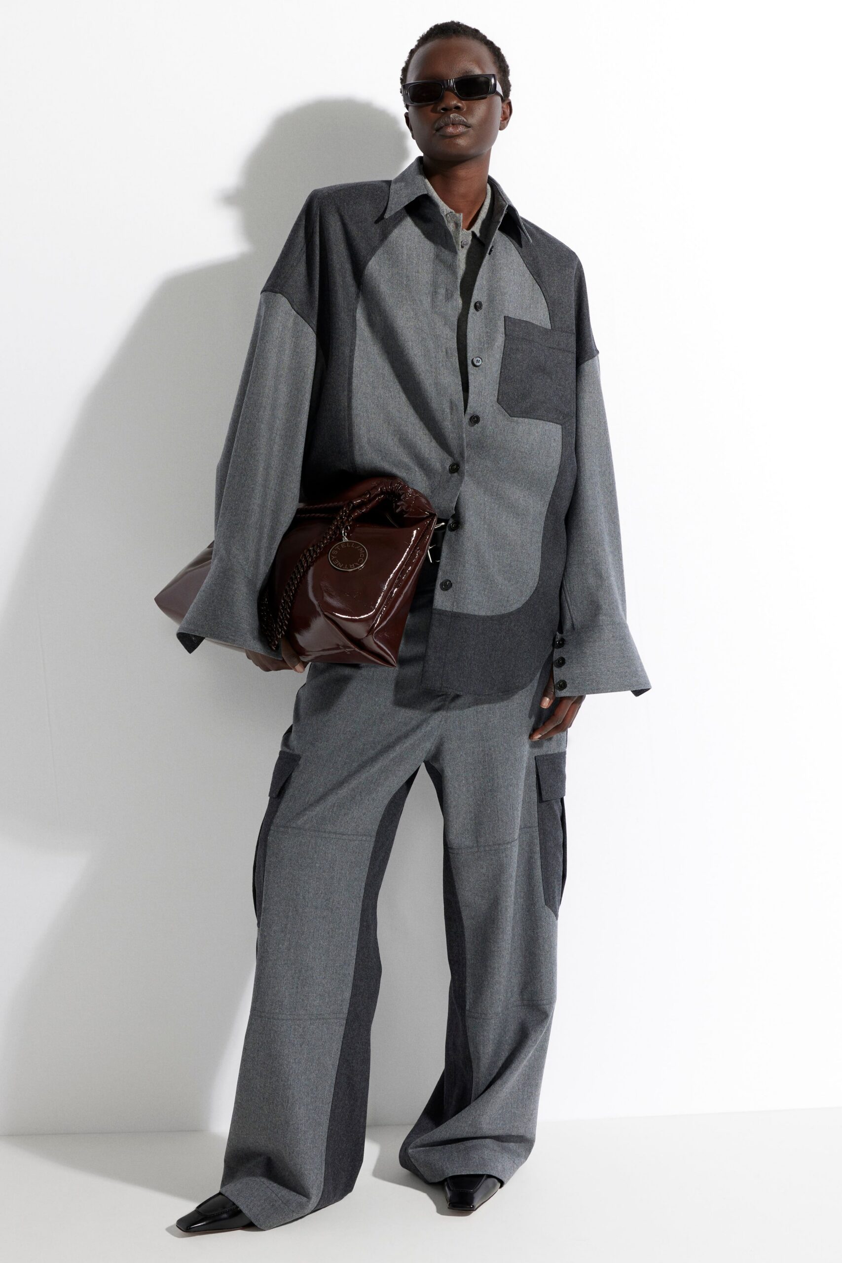 gray color-blocked shirt and pants