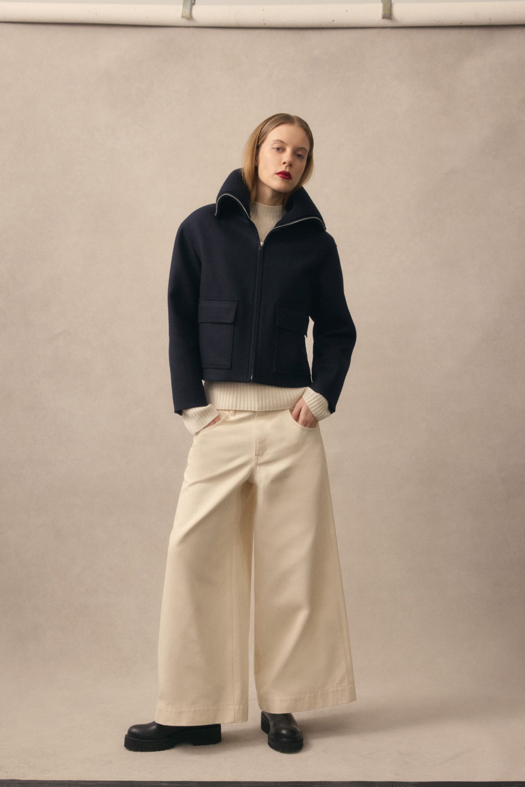 blue cotton long-sleeve collared relaxed zippered pockets jacket