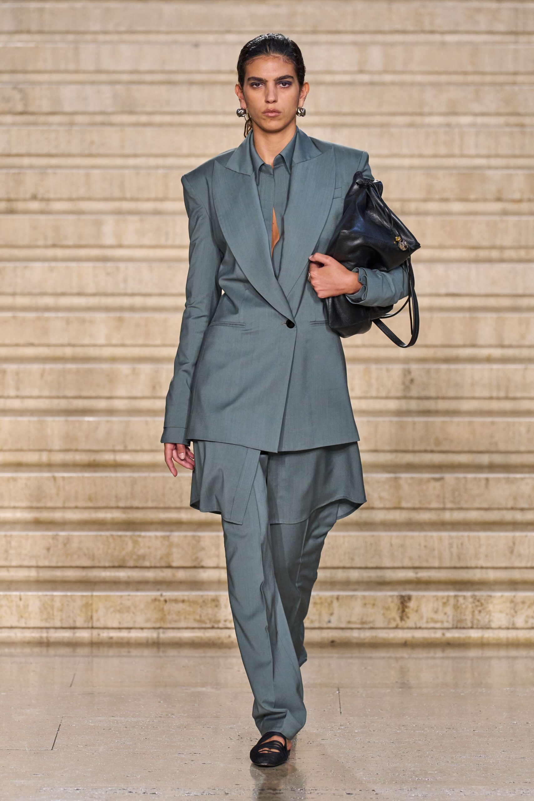 blue cotton long-sleeve collared tailored suit