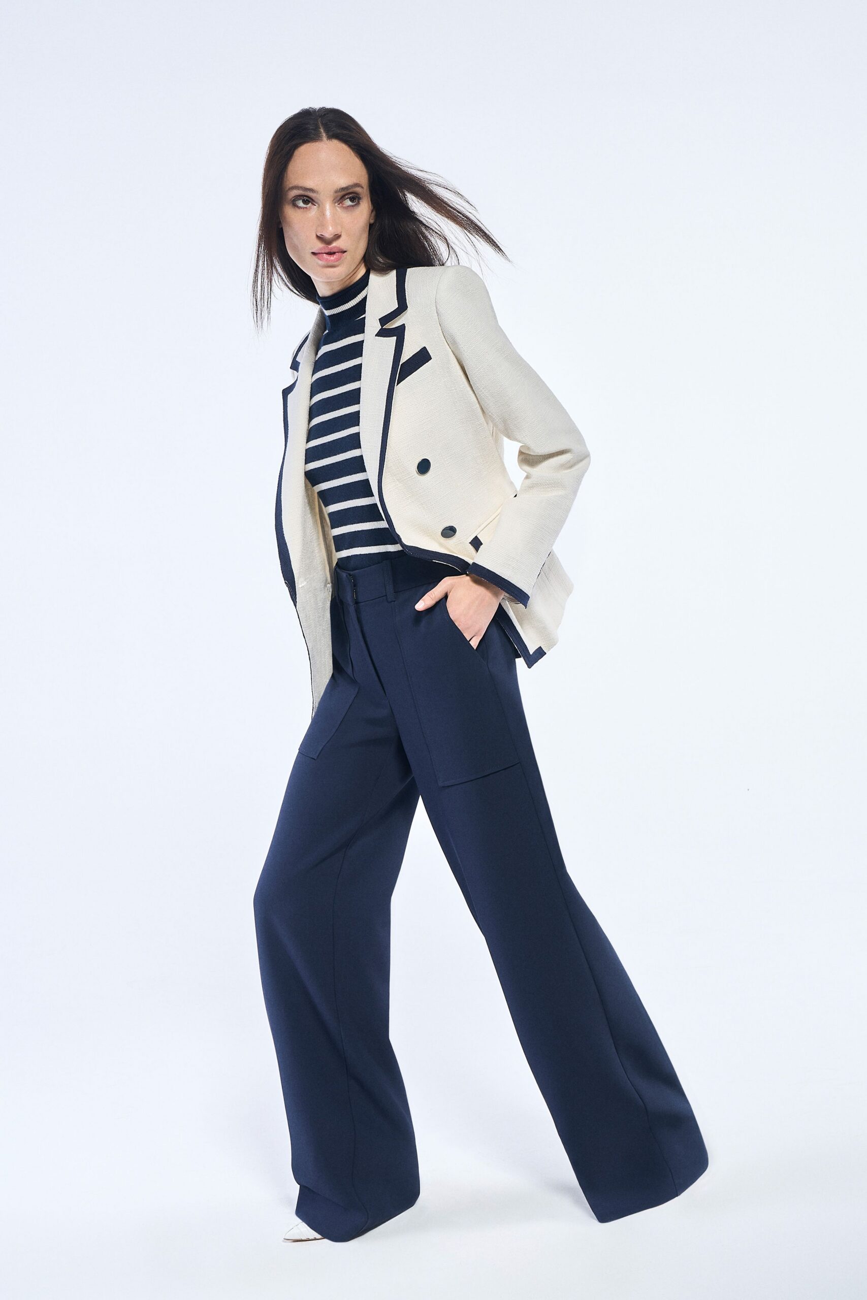 beige cotton long-sleeve collared tailored buttoned blazer
