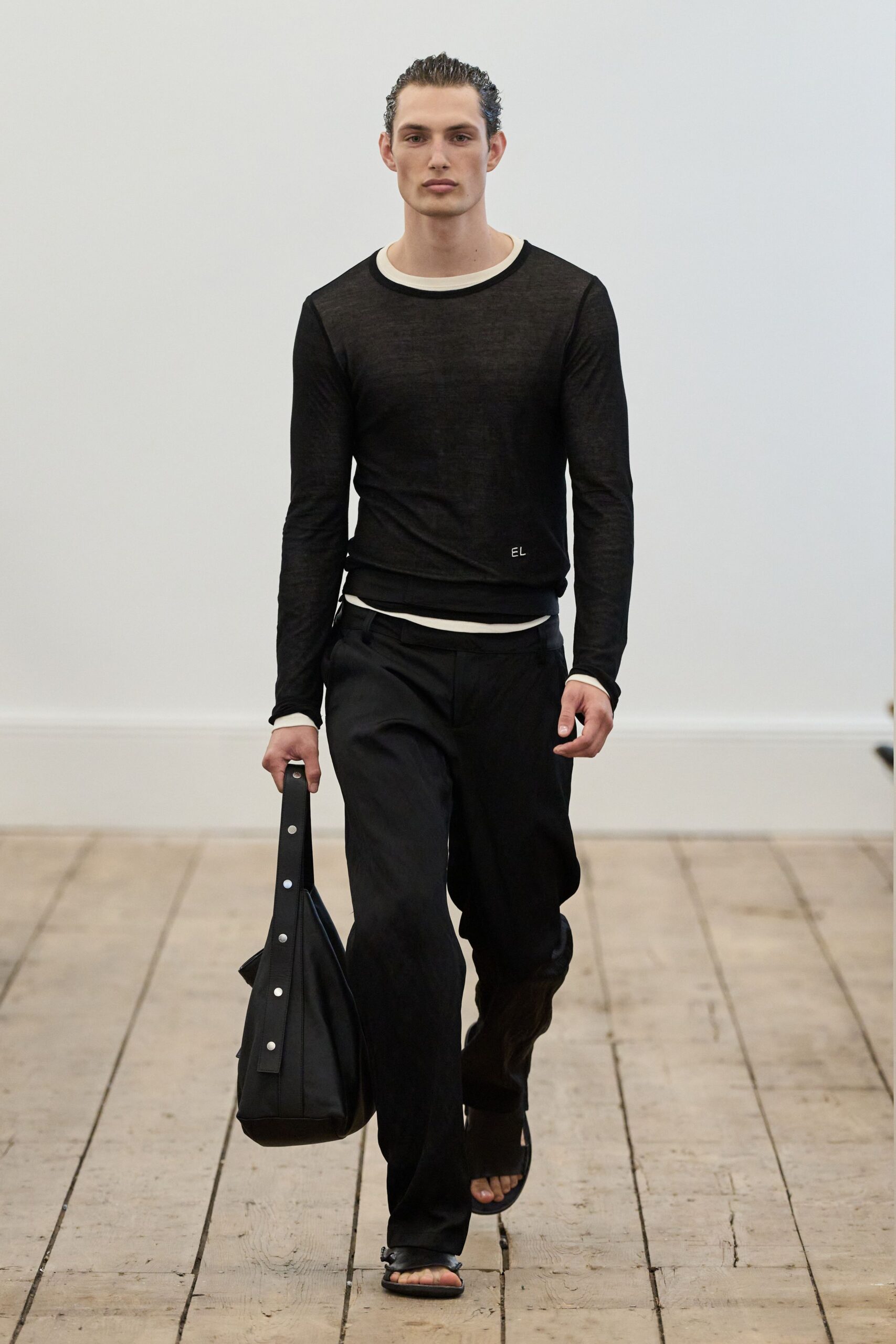 black cotton long-sleeve collared fitted top