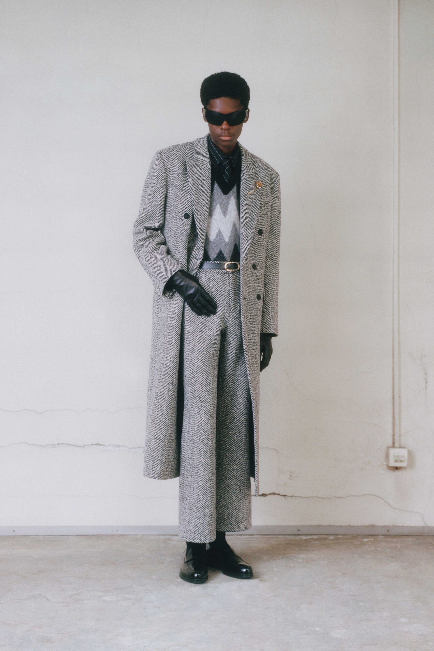 gray wool long-sleeve collared tailored buttoned maxi coat