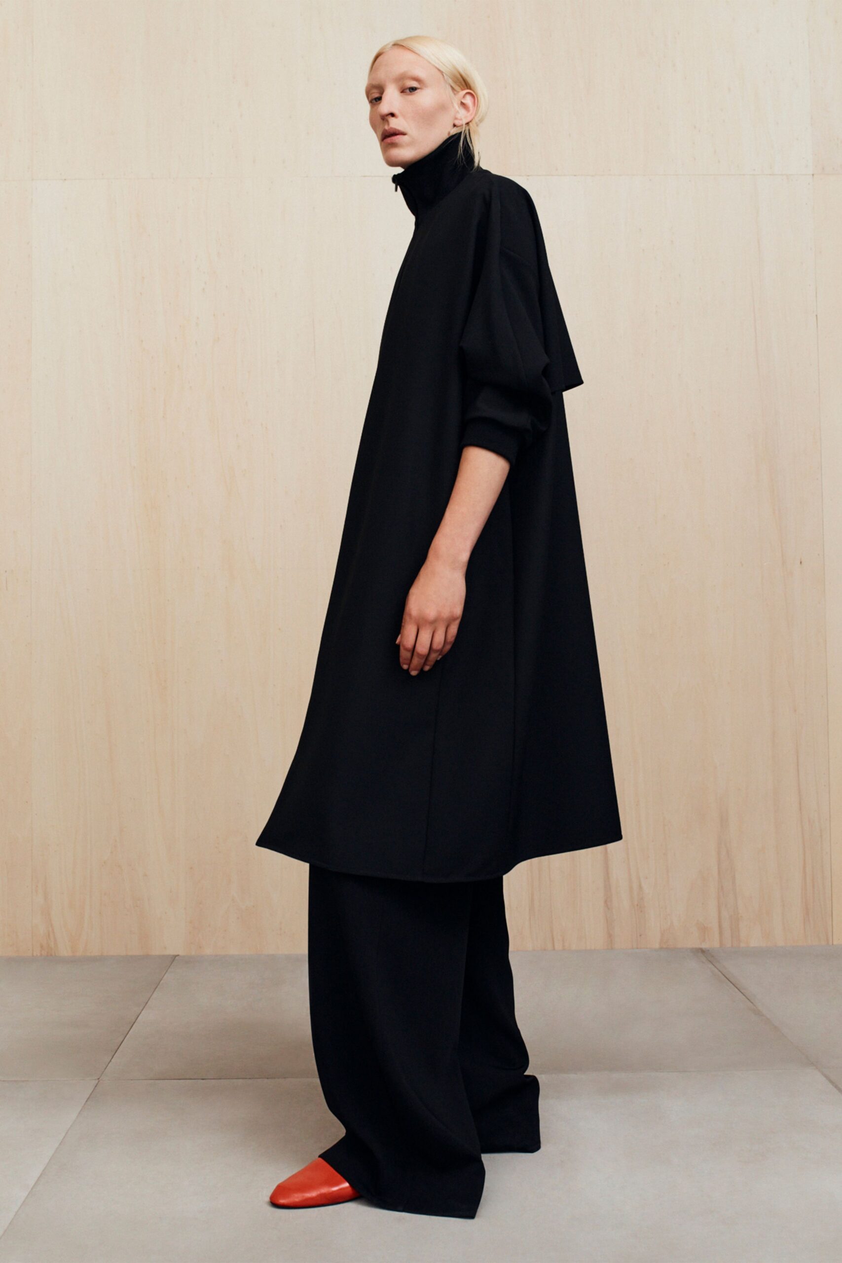 black cotton long-sleeve collared oversized midi dress