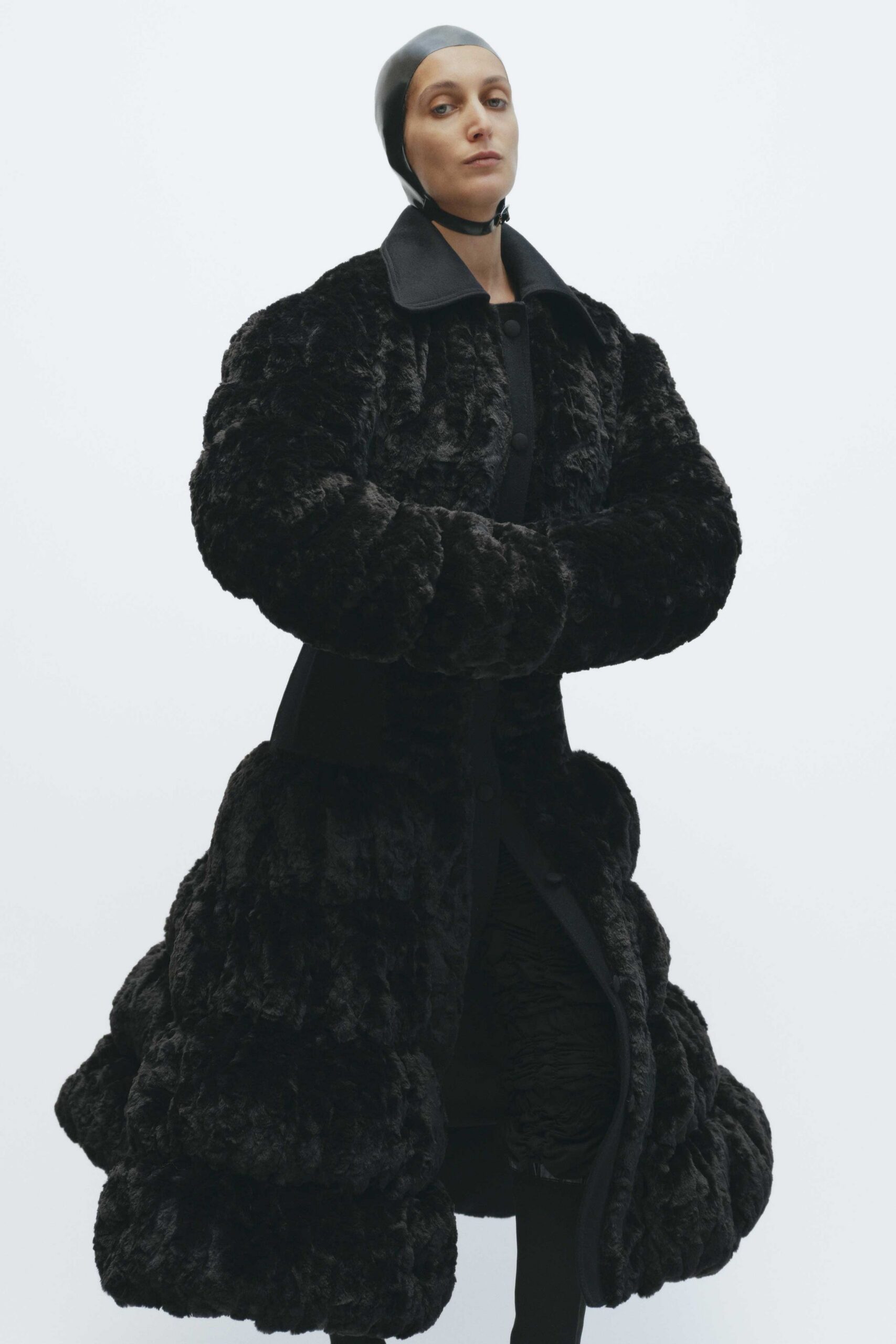 black faux-fur long-sleeve collared relaxed padded midi coat